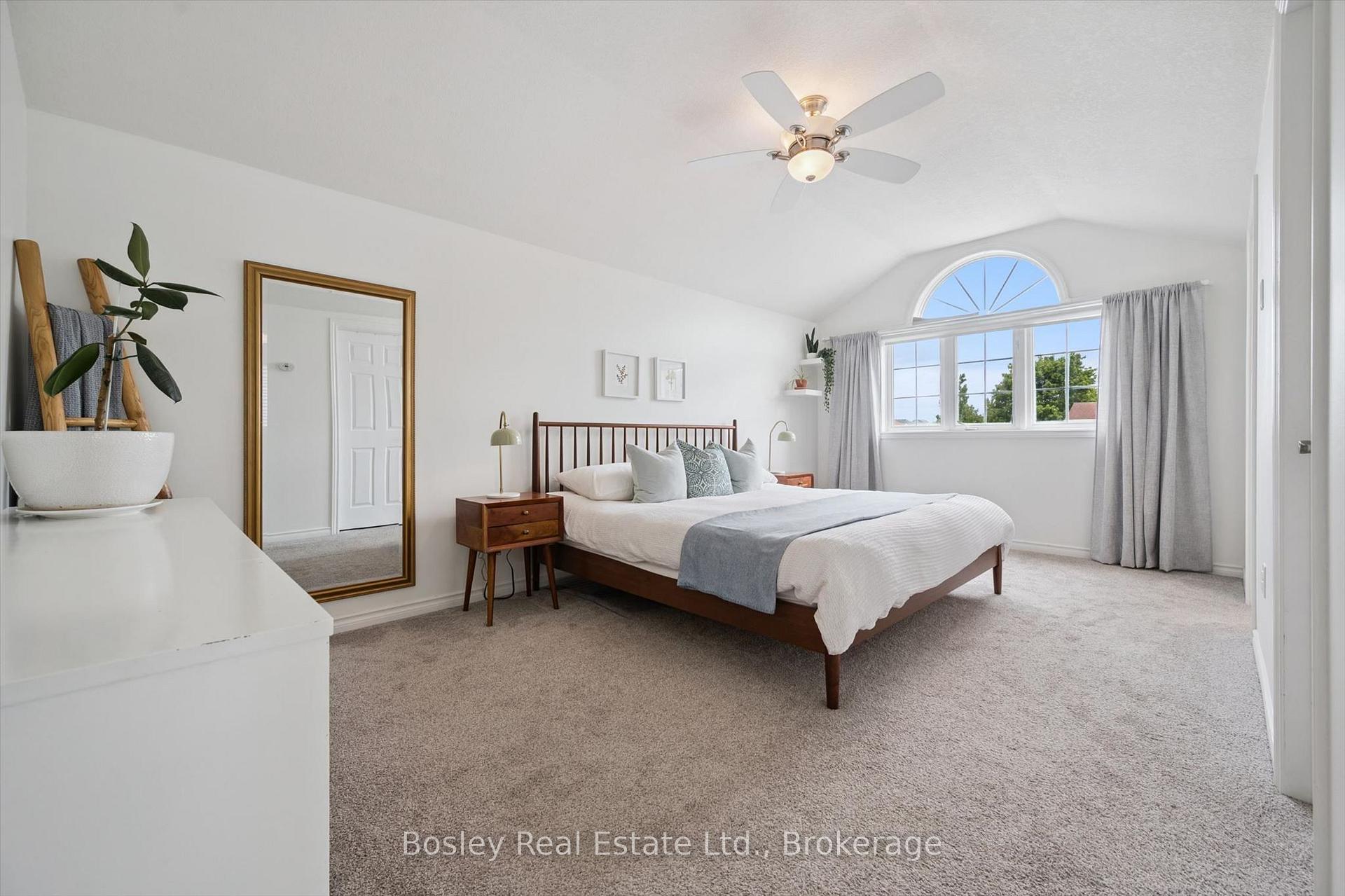 Photo 23 of 12 Deerpath Drive, Guelph, Willow West/Sugarbush/West Acres — HOMEH