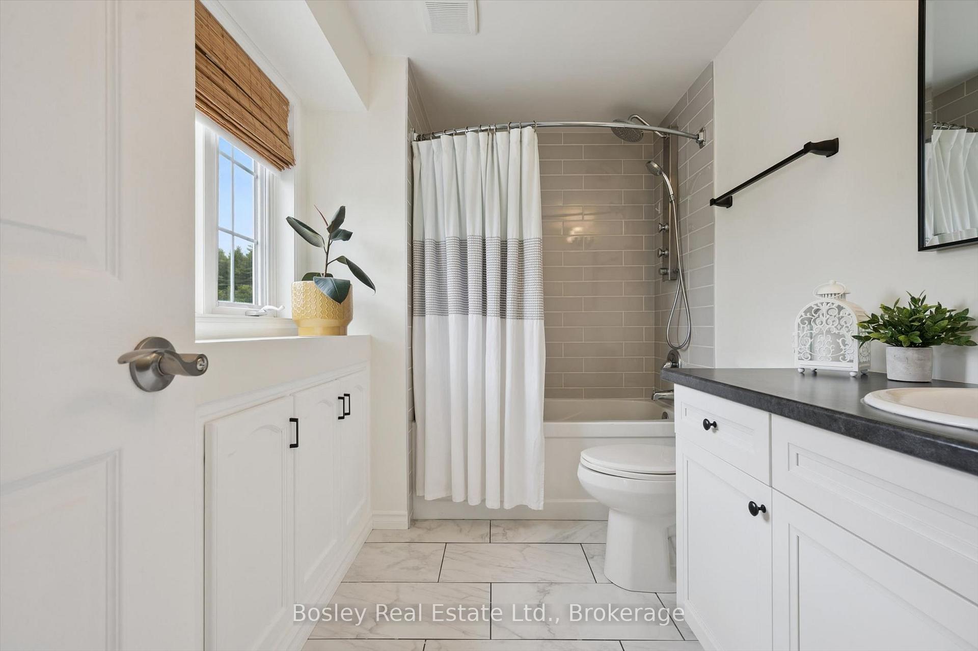 Photo 25 of 12 Deerpath Drive, Guelph, Willow West/Sugarbush/West Acres — HOMEH