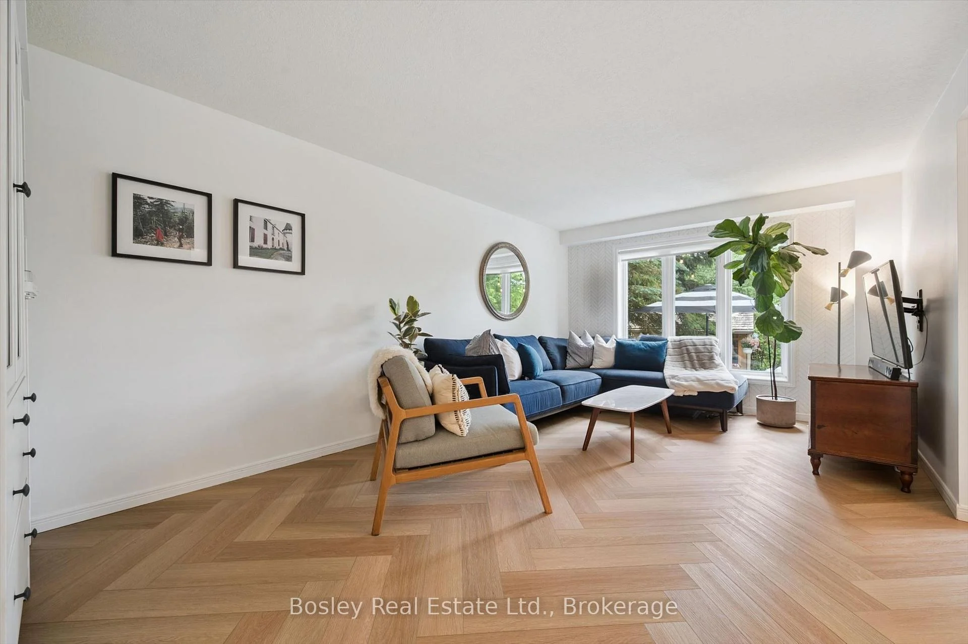 Photo 10 of 12 Deerpath Drive, Guelph, Willow West/Sugarbush/West Acres — HOMEH