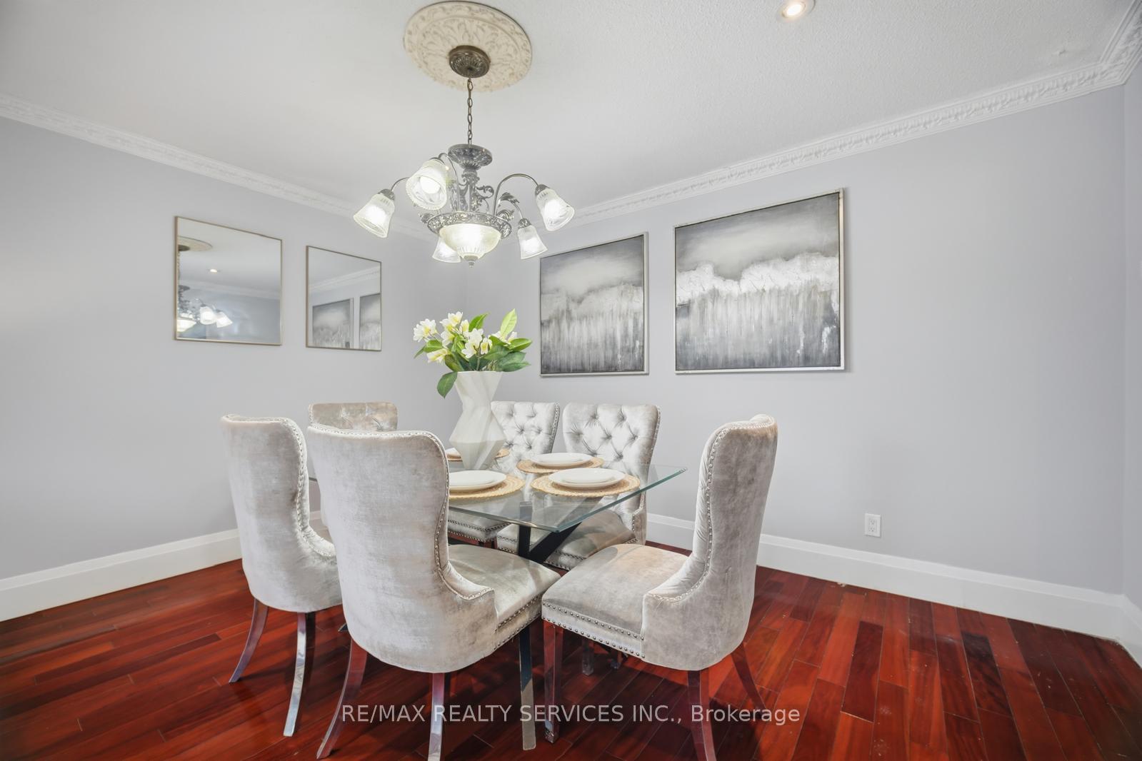 Photo 9 of 3344 Chipley Crescent, Mississauga, Malton — HOMEH