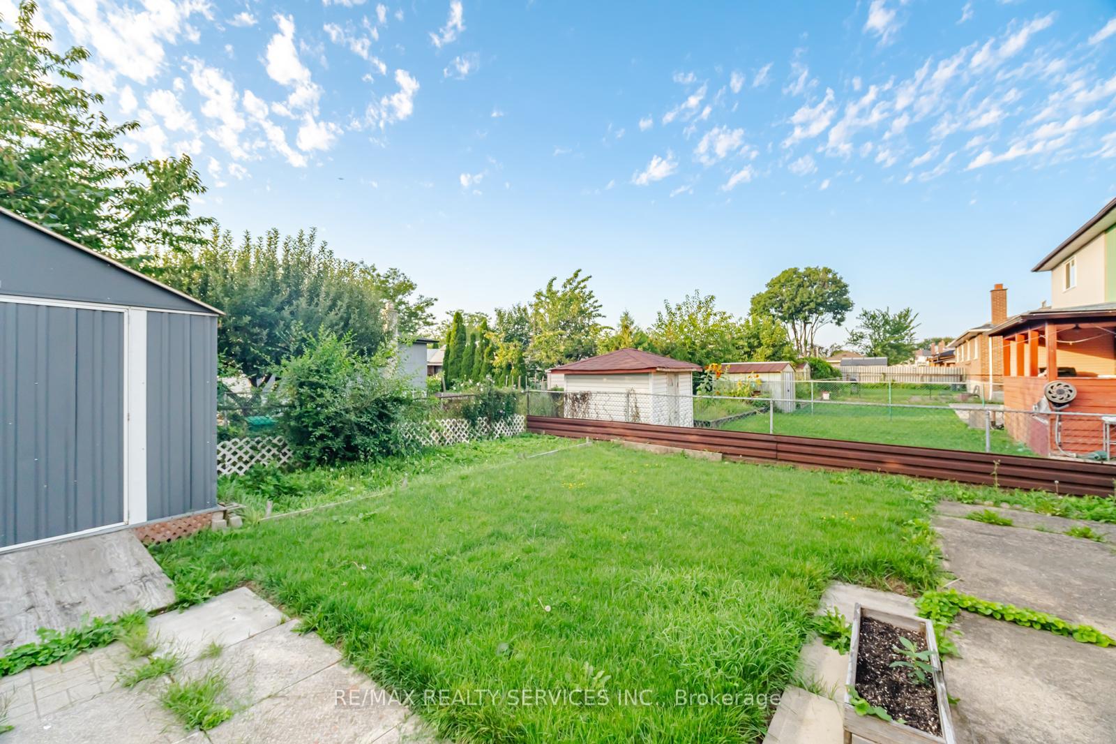 Photo 25 of 3344 Chipley Crescent, Mississauga, Malton — HOMEH