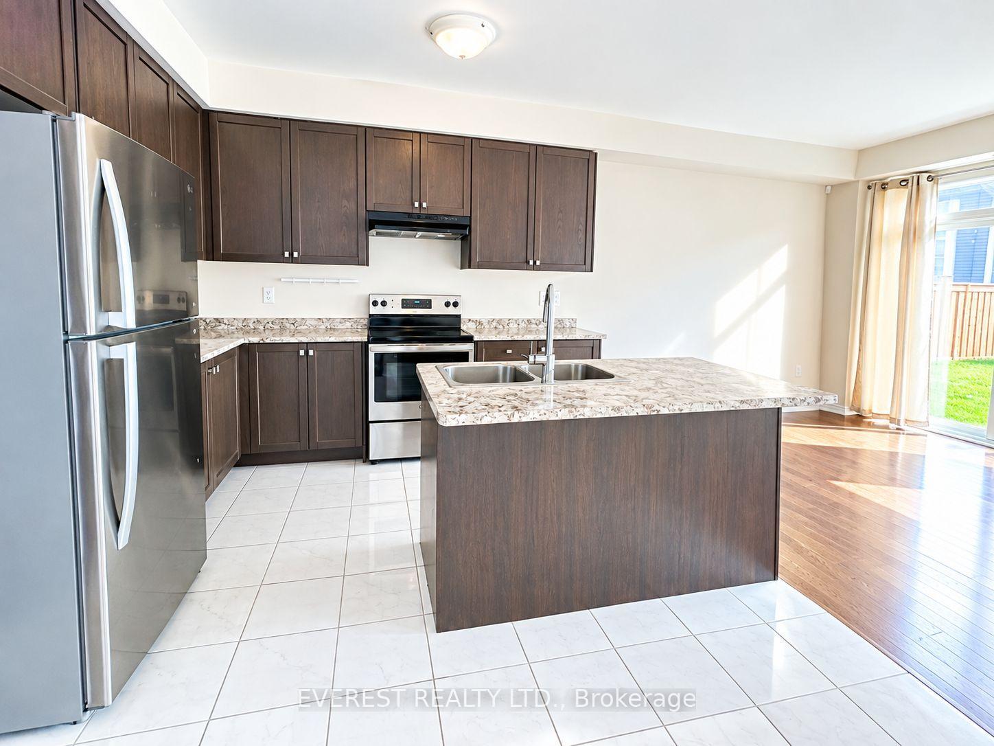 Photo 2 of 8724 Pawpaw Lane, Niagara Falls, Brown — HOMEH