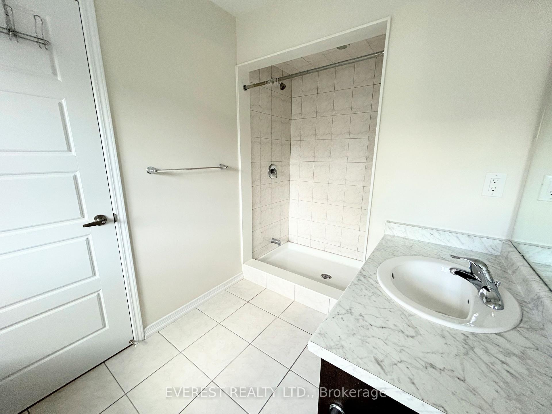 Photo 7 of 8724 Pawpaw Lane, Niagara Falls, Brown — HOMEH