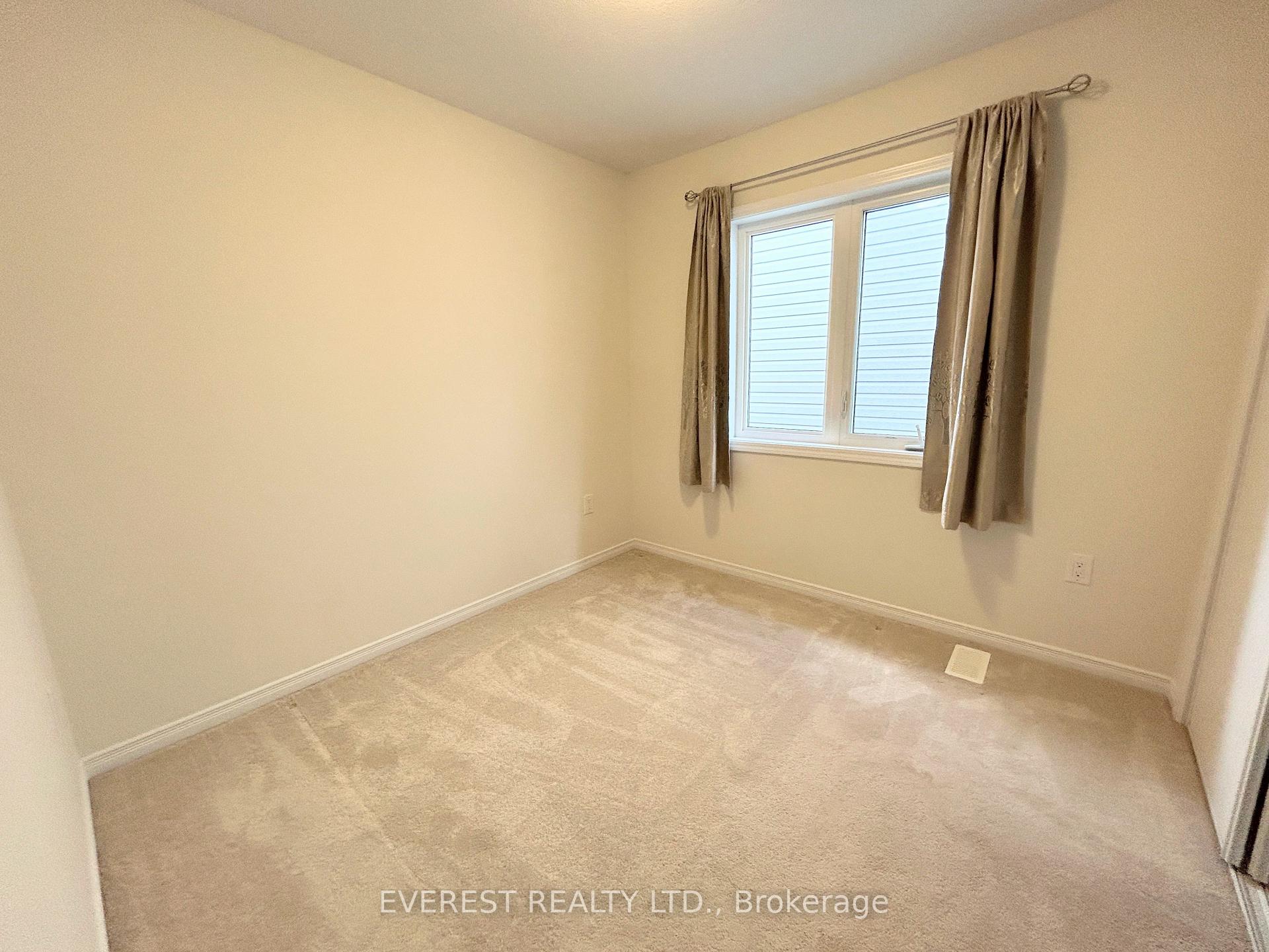 Photo 14 of 8724 Pawpaw Lane, Niagara Falls, Brown — HOMEH