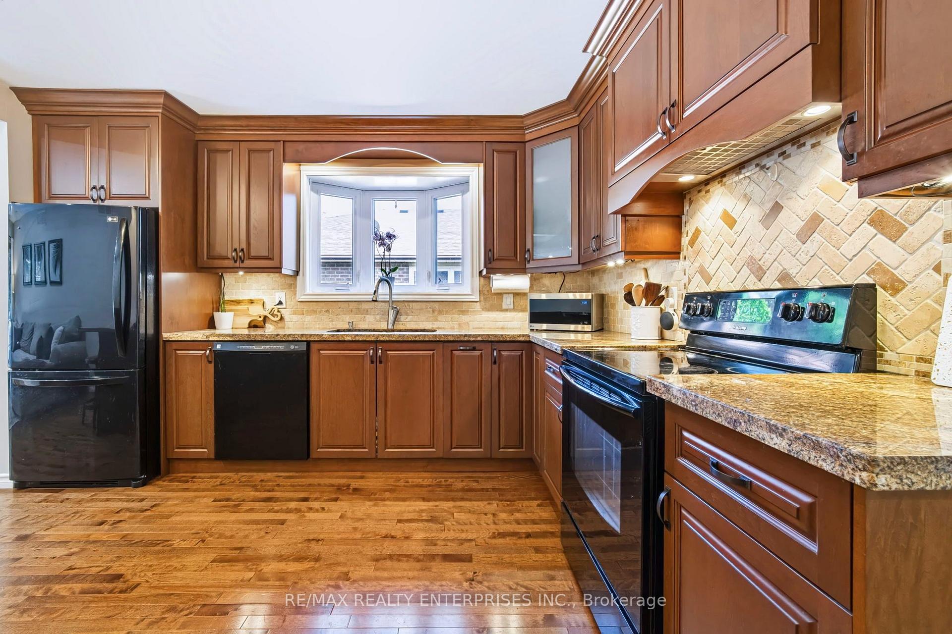 Photo 13 of Unit Main, 71 Inglewood Place, Whitby, Blue Grass Meadows — HOMEH