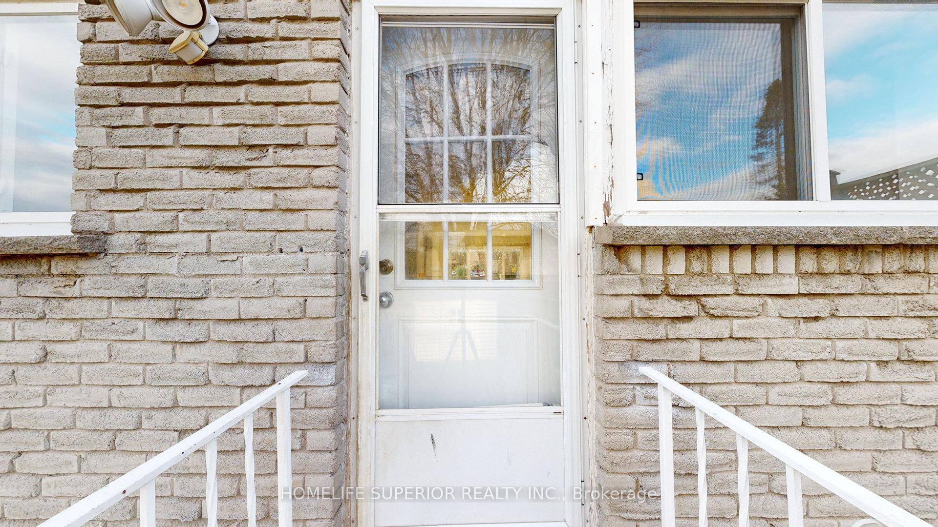 Photo 33 of 380 Vancouver Crescent, Oshawa, Vanier — HOMEH
