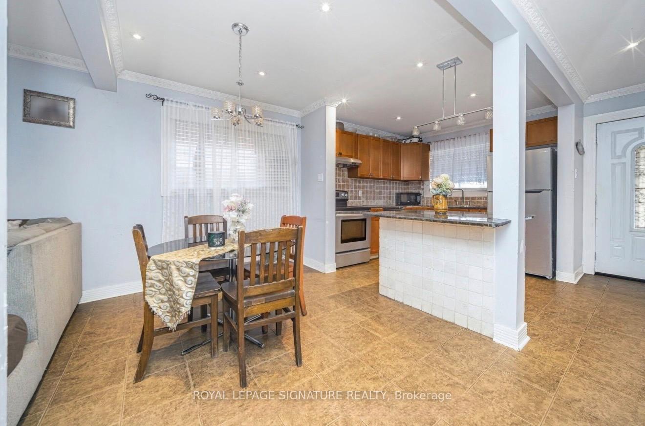 Photo 8 of Unit Room 1, 19 Gatsby Square, Brampton, Northgate — HOMEH