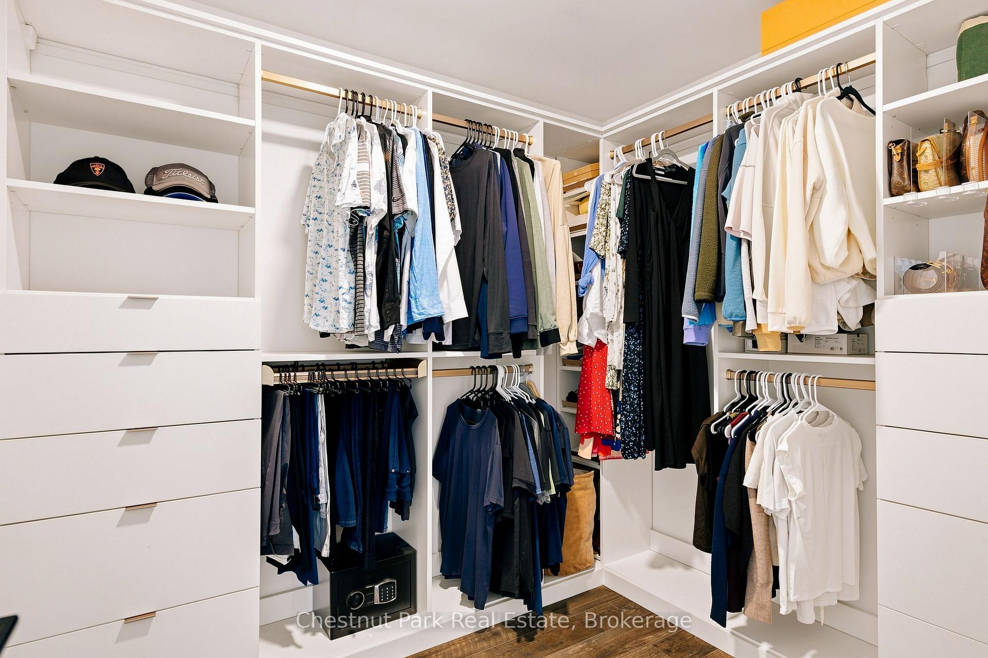 Photo 14 of 144 Black Willow Crescent, Blue Mountains — HOMEH