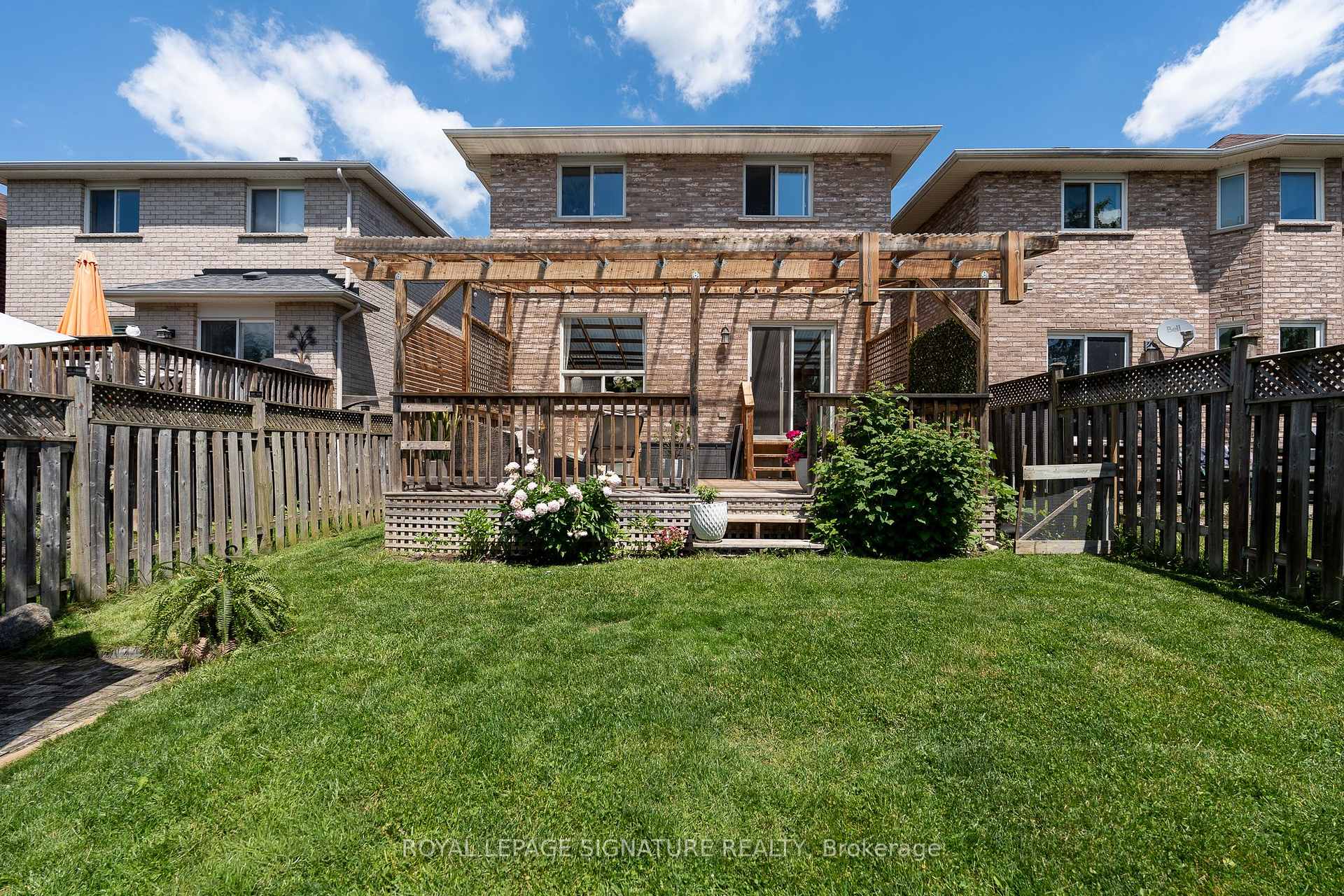 Photo 1 of 116 Clearmeadow Boulevard, Newmarket, Summerhill Estates — HOMEH