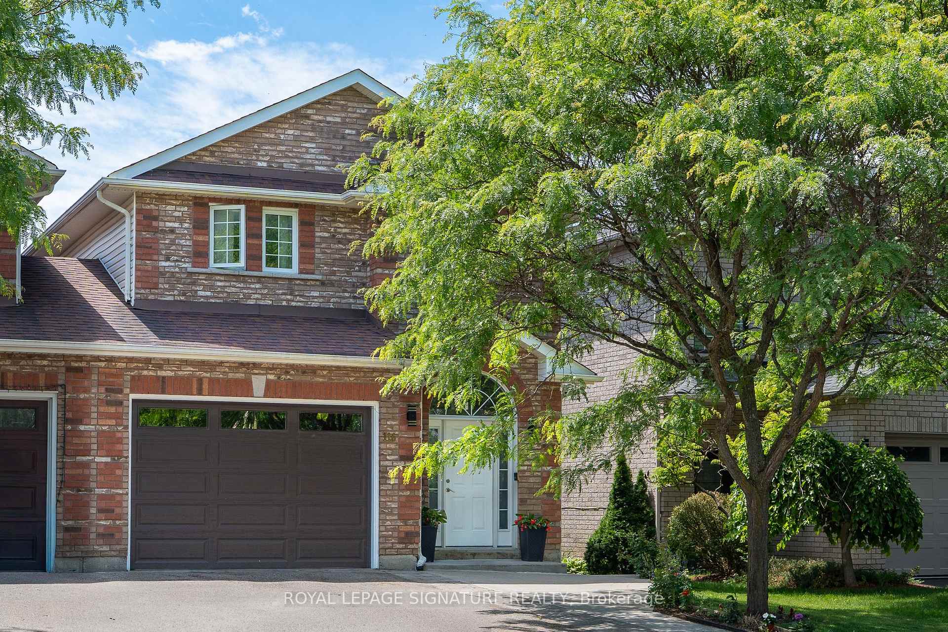 Photo 2 of 116 Clearmeadow Boulevard, Newmarket, Summerhill Estates — HOMEH