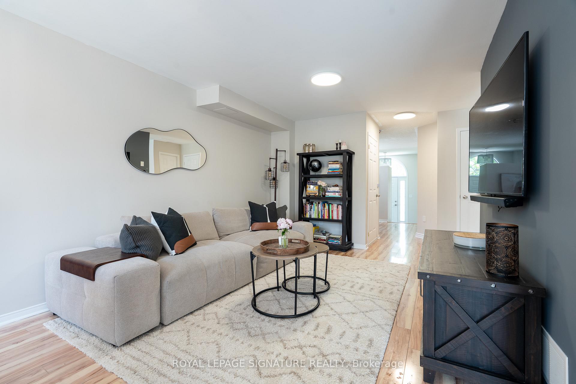 Photo 6 of 116 Clearmeadow Boulevard, Newmarket, Summerhill Estates — HOMEH