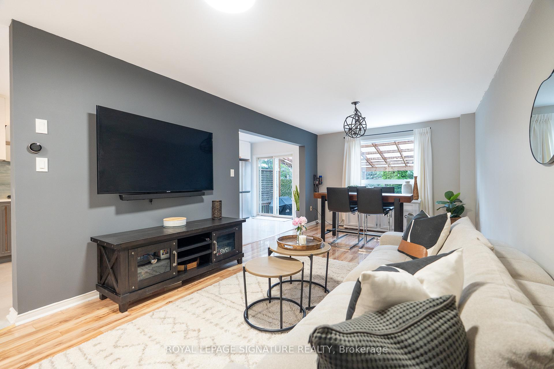 Photo 8 of 116 Clearmeadow Boulevard, Newmarket, Summerhill Estates — HOMEH