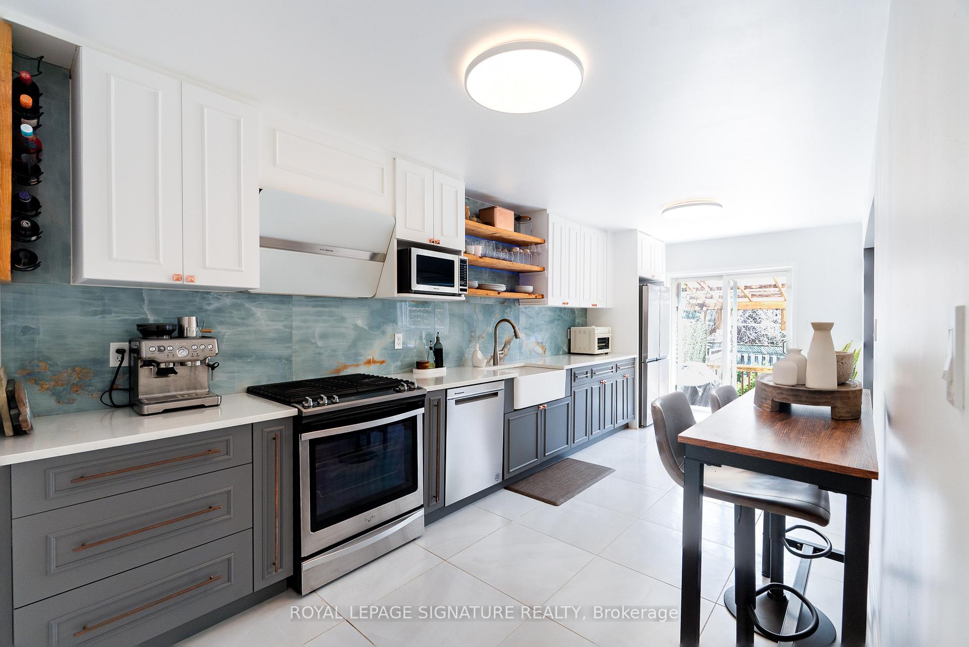 Photo 13 of 116 Clearmeadow Boulevard, Newmarket, Summerhill Estates — HOMEH