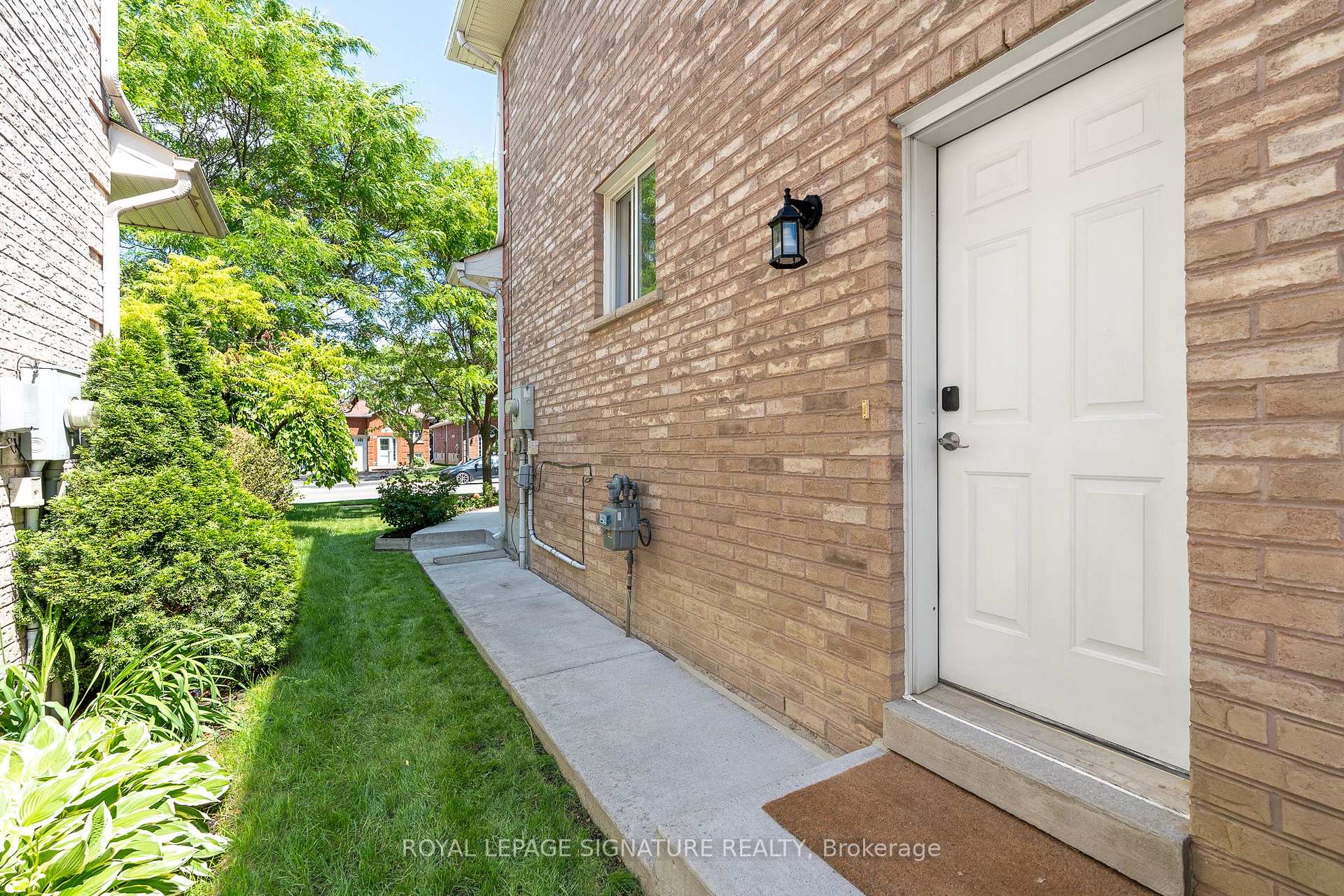 Photo 30 of 116 Clearmeadow Boulevard, Newmarket, Summerhill Estates — HOMEH