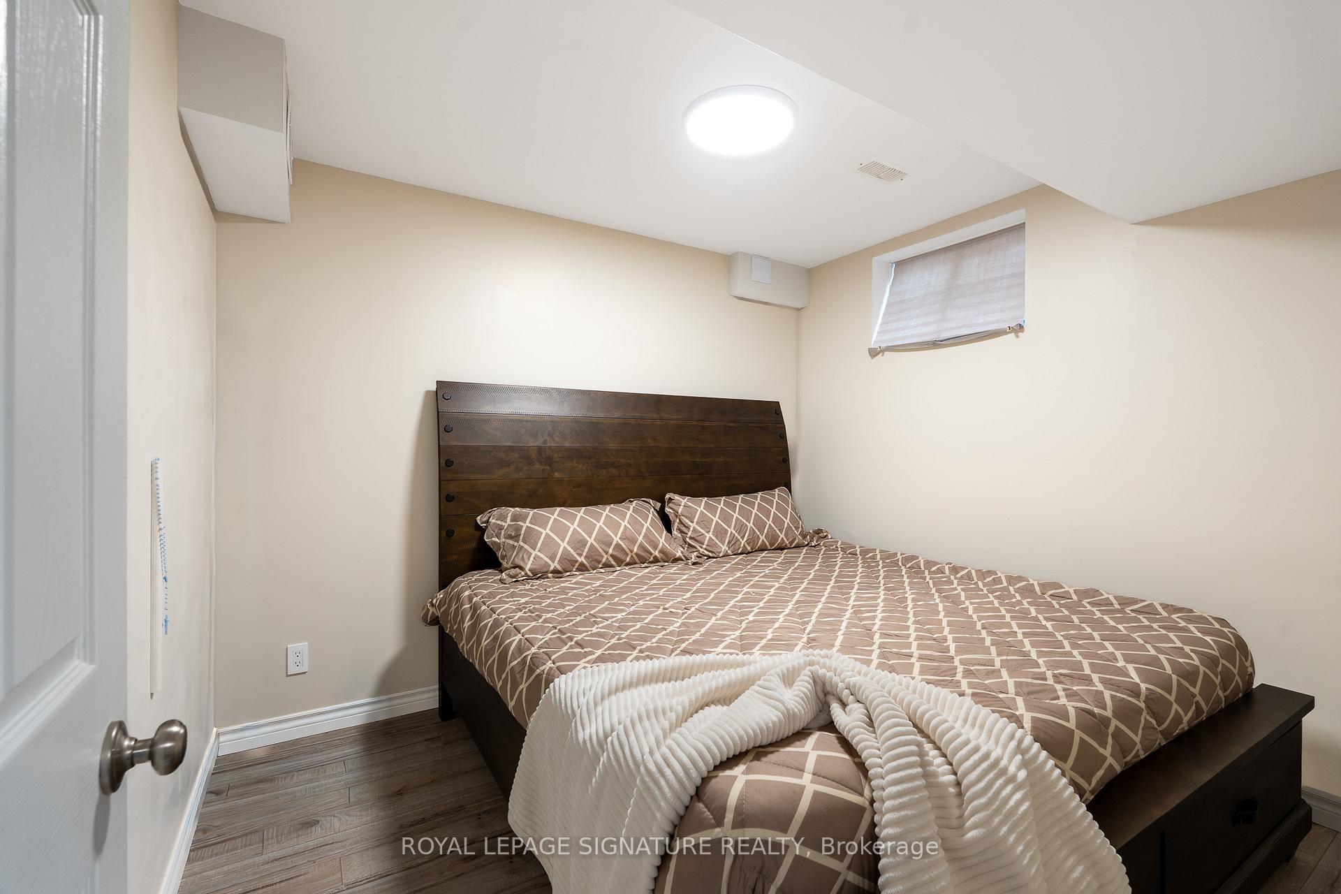 Photo 38 of 116 Clearmeadow Boulevard, Newmarket, Summerhill Estates — HOMEH