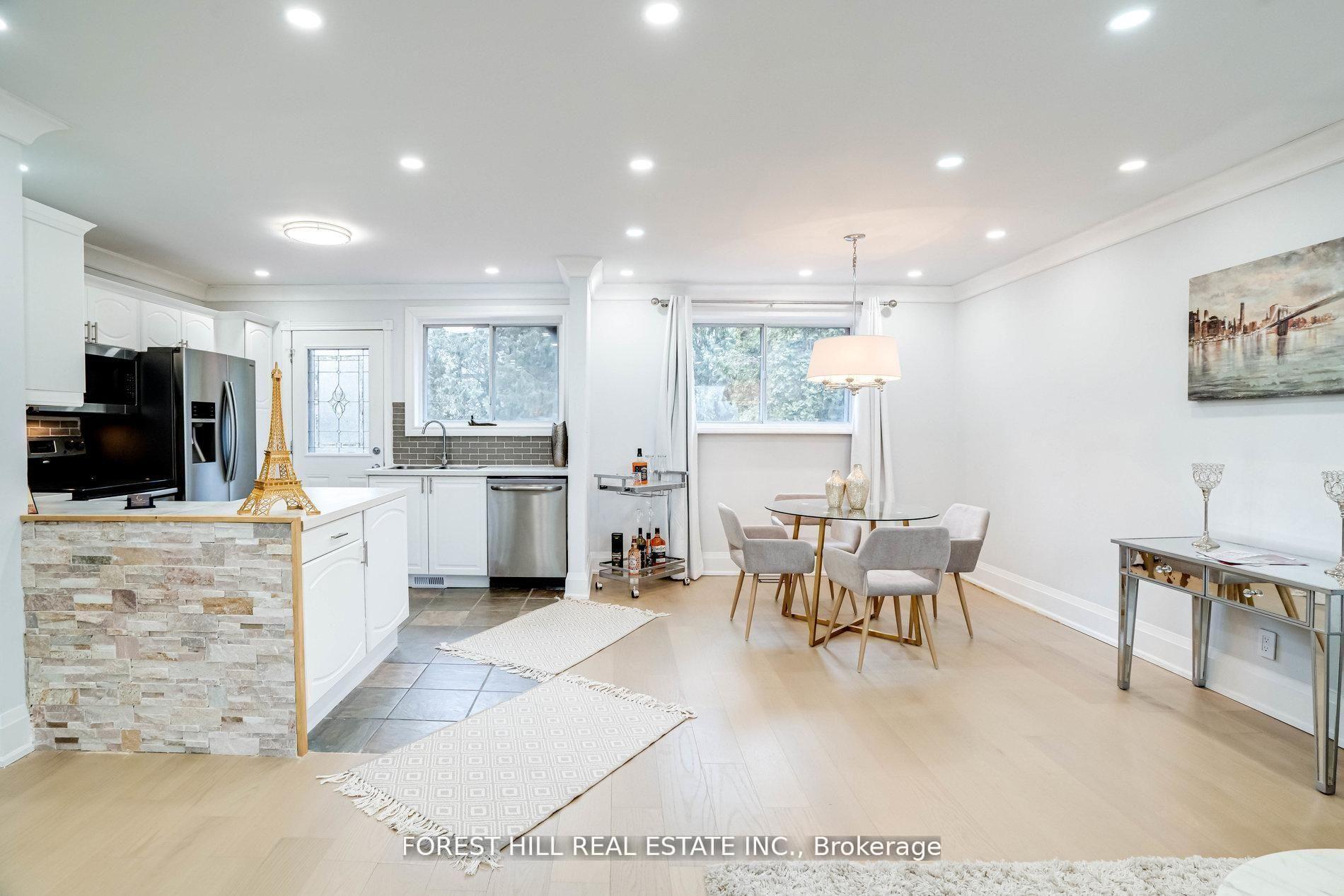 Photo 18 of 1 Willis Drive, Aurora, Aurora Highlands — HOMEH