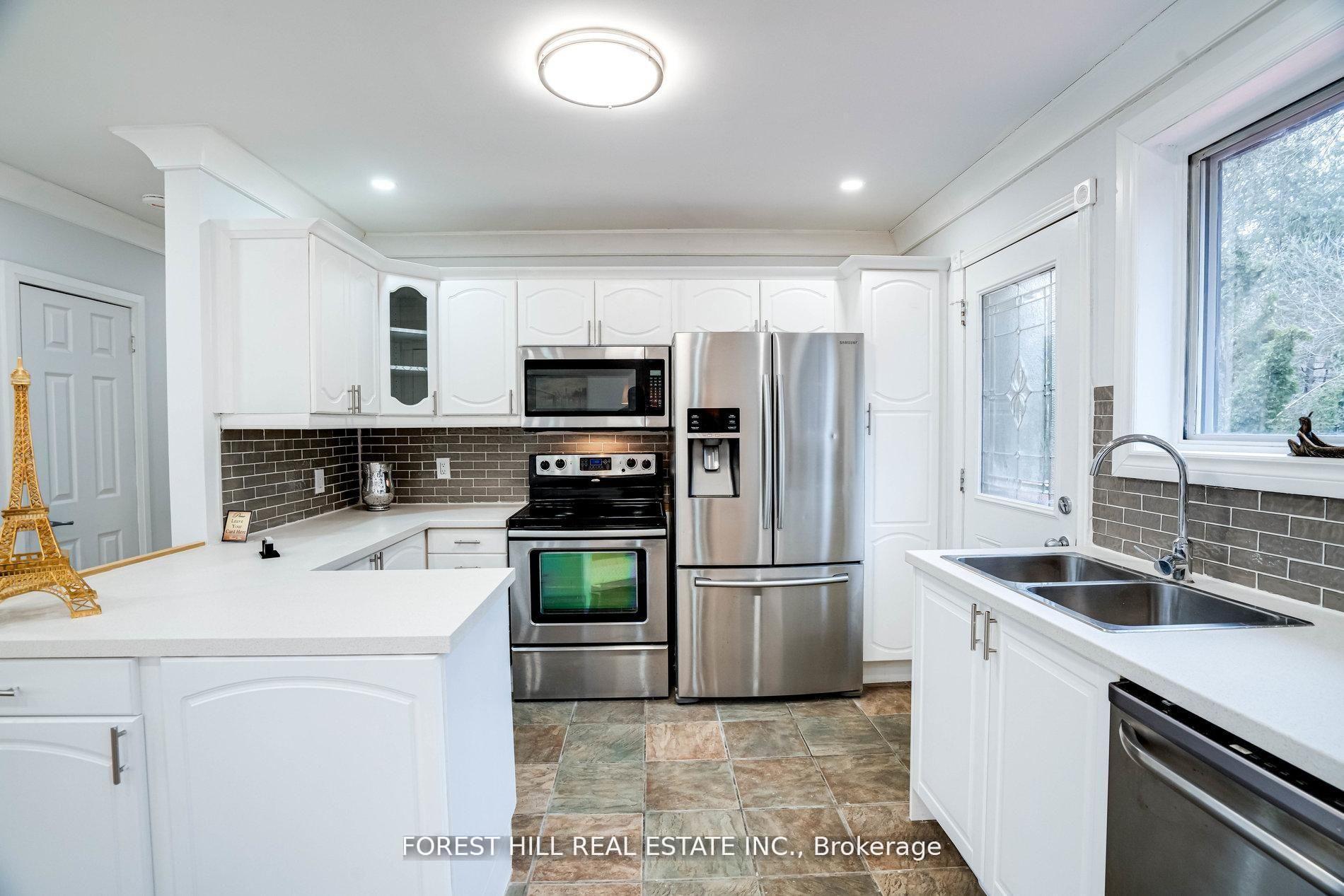 Photo 26 of 1 Willis Drive, Aurora, Aurora Highlands — HOMEH