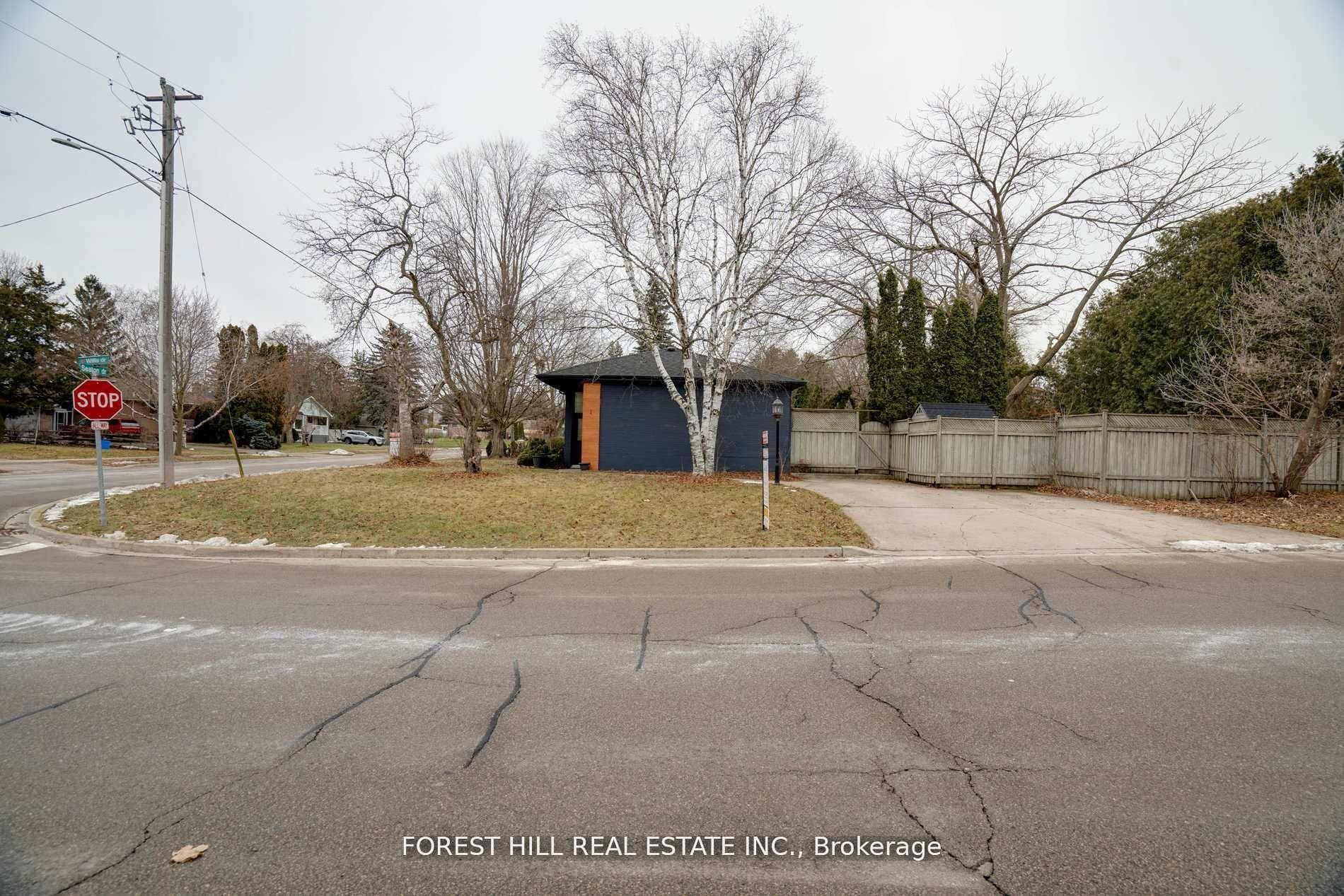 Photo 54 of 1 Willis Drive, Aurora, Aurora Highlands — HOMEH