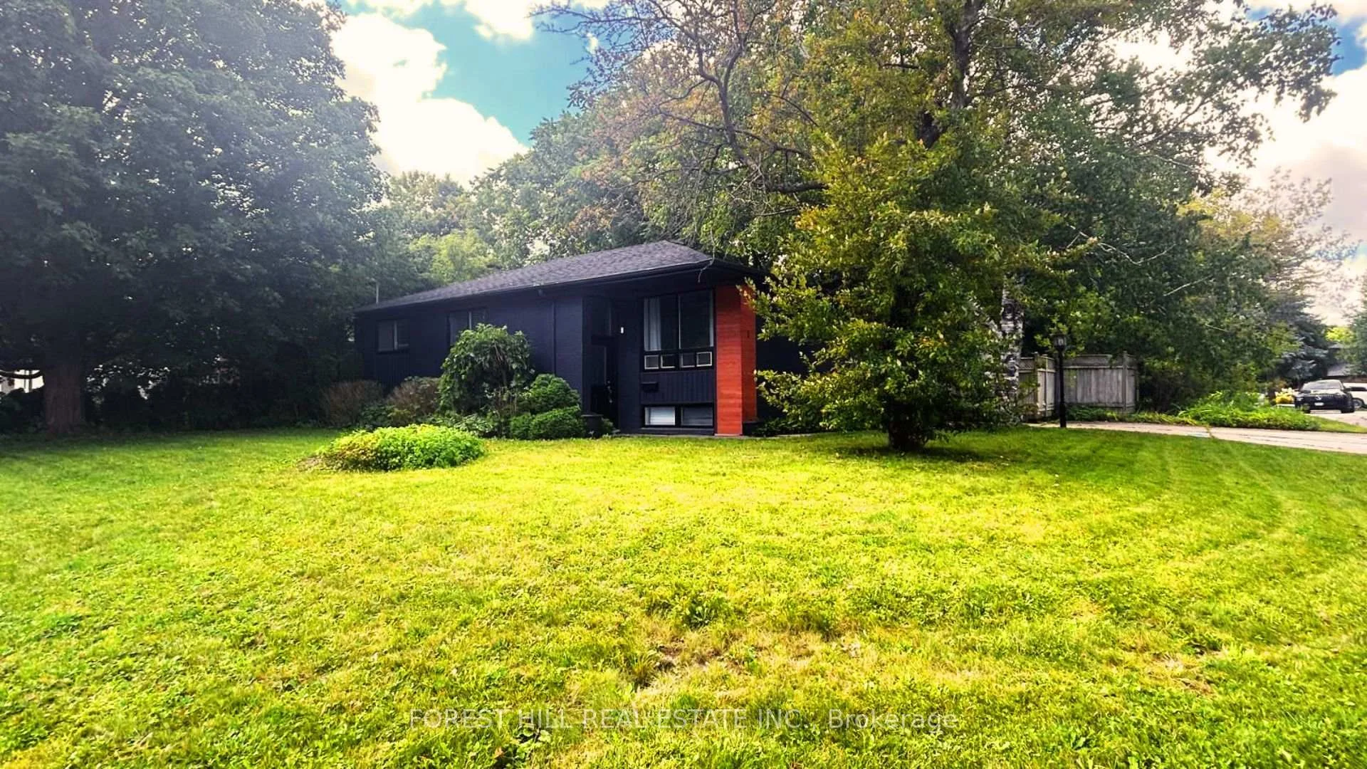 Photo 3 of 1 Willis Drive, Aurora, Aurora Highlands — HOMEH