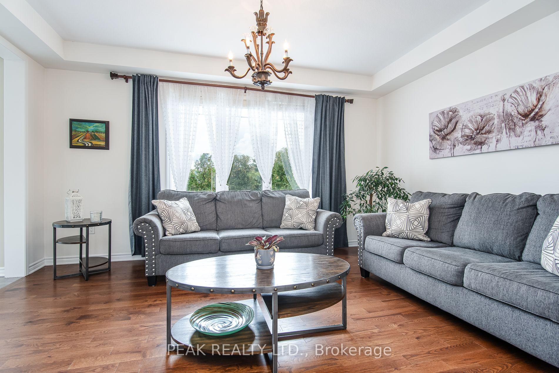 Photo 4 of 330 Grovehill Crescent, Kitchener, Trussler — HOMEH