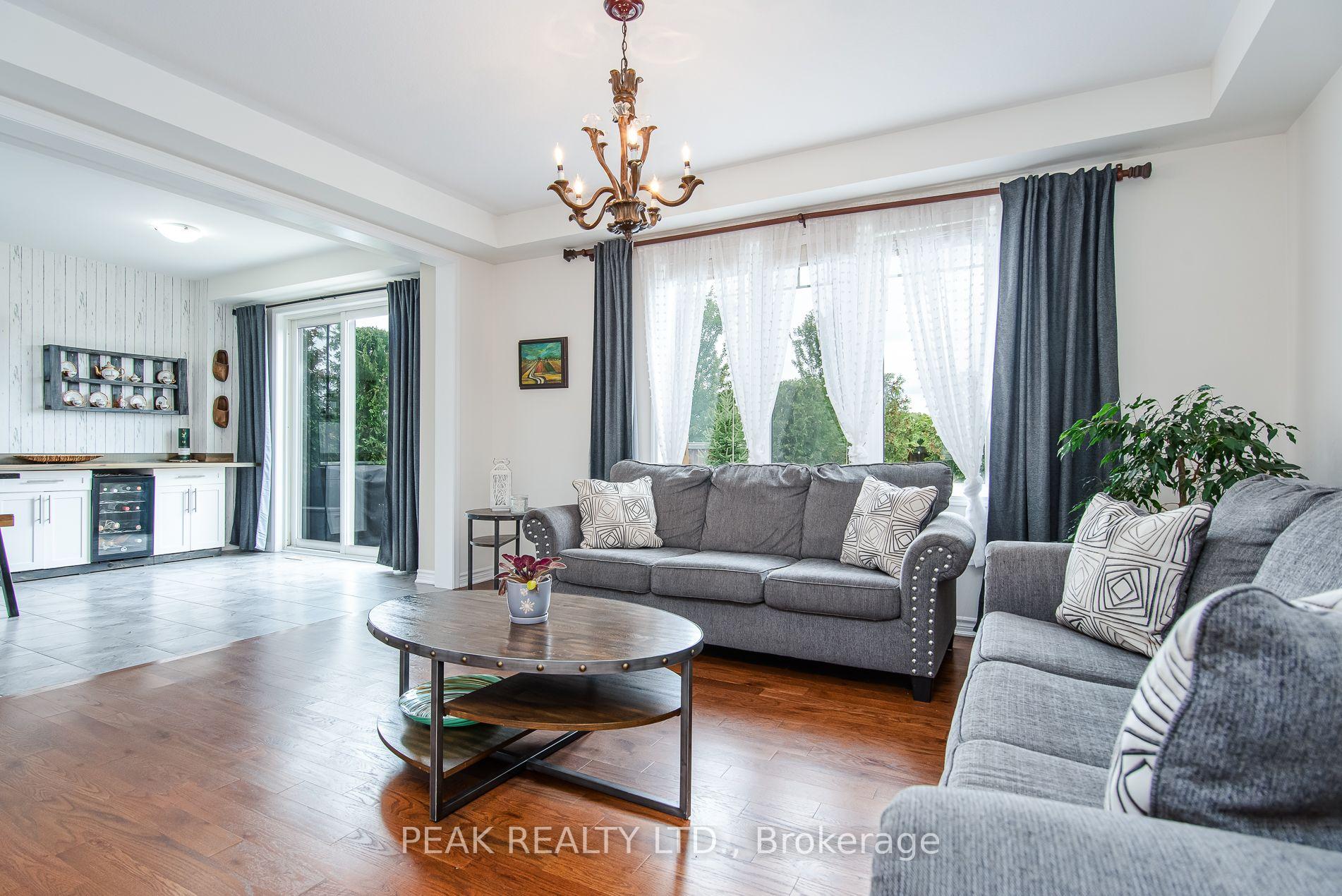 Photo 5 of 330 Grovehill Crescent, Kitchener, Trussler — HOMEH