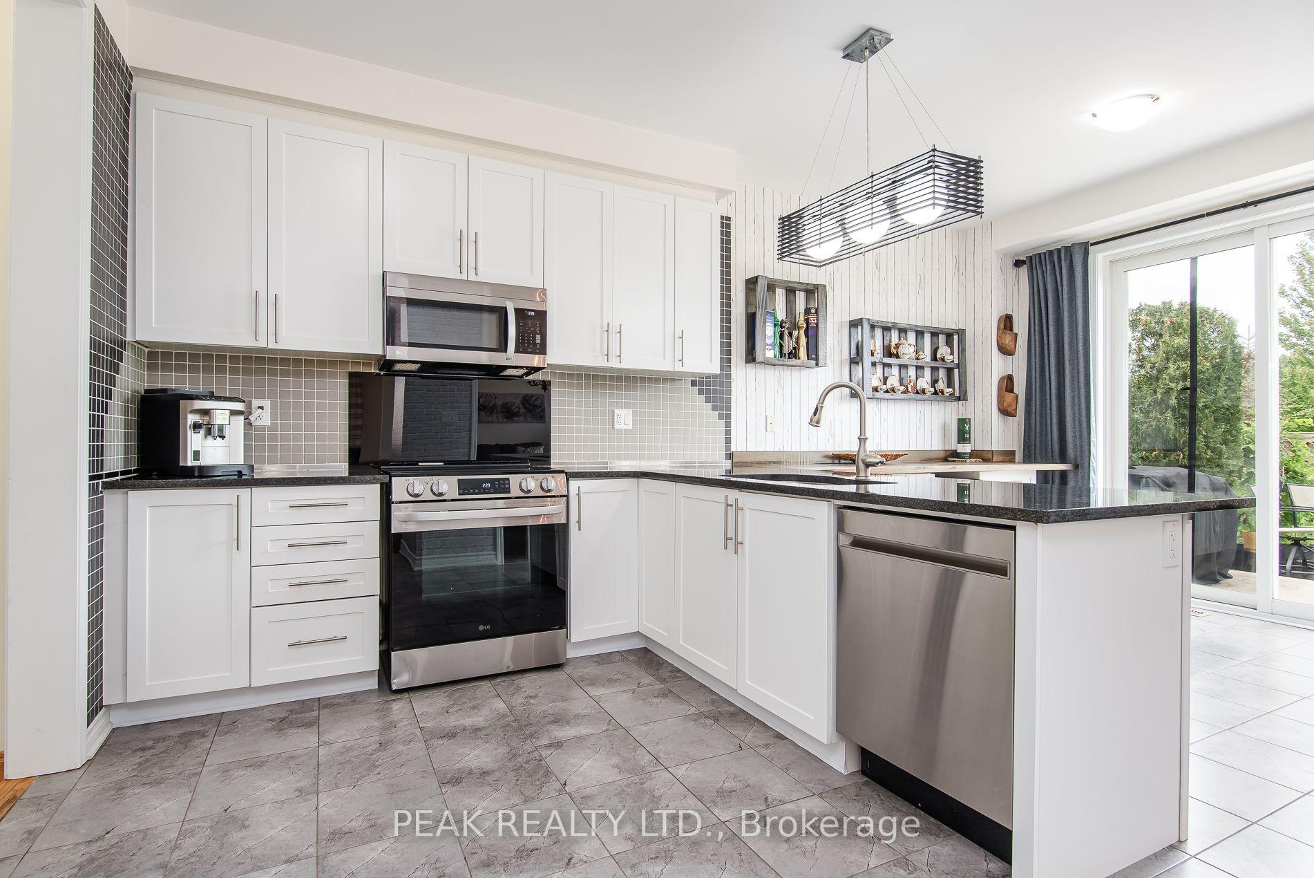 Photo 12 of 330 Grovehill Crescent, Kitchener, Trussler — HOMEH