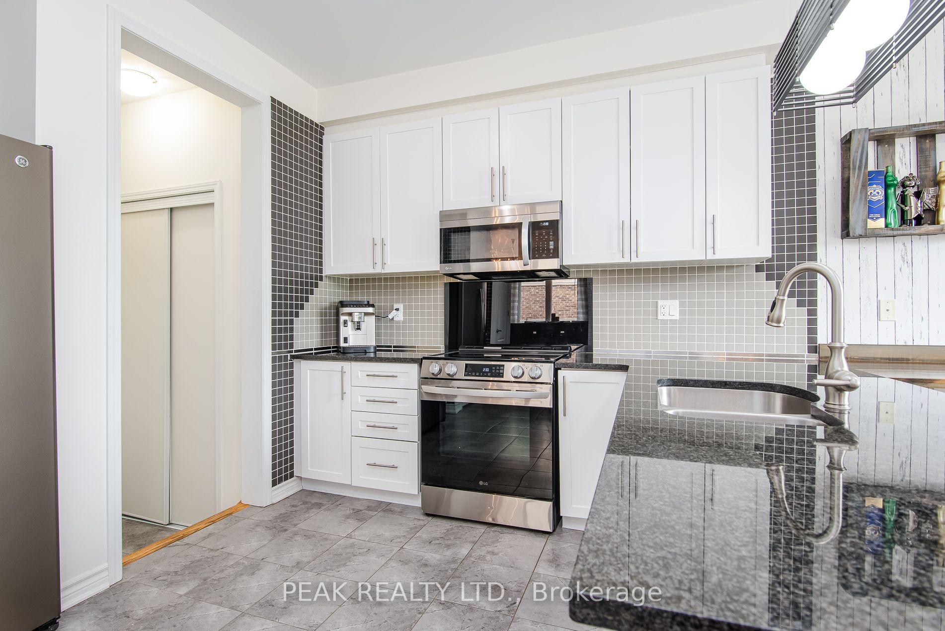 Photo 13 of 330 Grovehill Crescent, Kitchener, Trussler — HOMEH