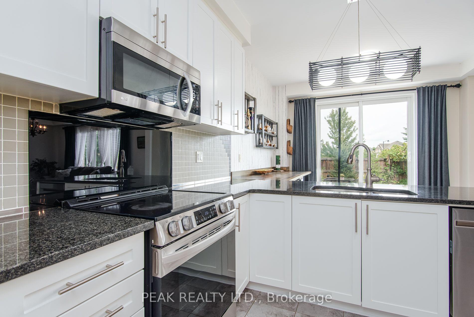 Photo 14 of 330 Grovehill Crescent, Kitchener, Trussler — HOMEH