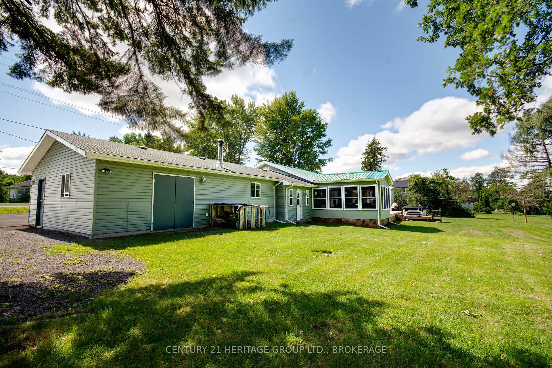 Photo 8 of 492 Kingston Mills Road, Kingston, Kingston Mills — HOMEH