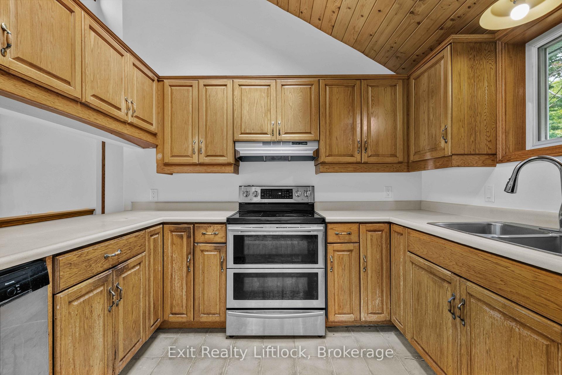 Photo 19 of 3262 Buckhorn Lane, Selwyn — HOMEH