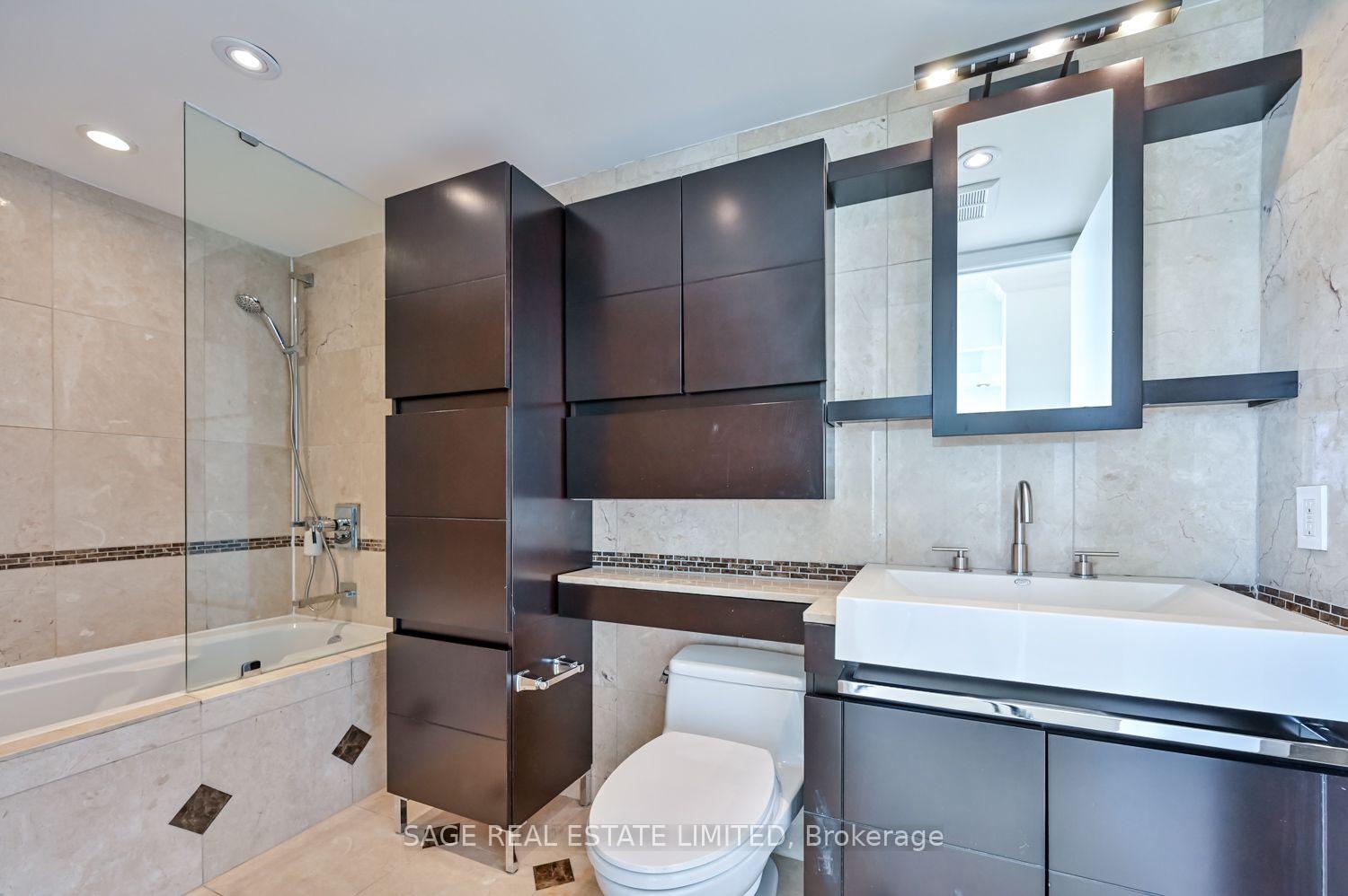Photo 10 of Unit 1114, 410 Queens Quay W, Toronto, Waterfront Communities — HOMEH