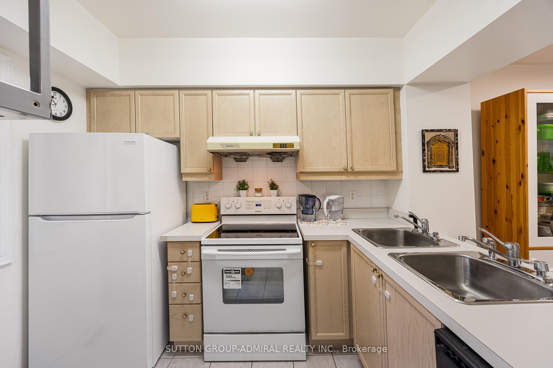 Photo 8 of Unit 67, 735 New Westminster Drive, Vaughan, Brownridge — HOMEH