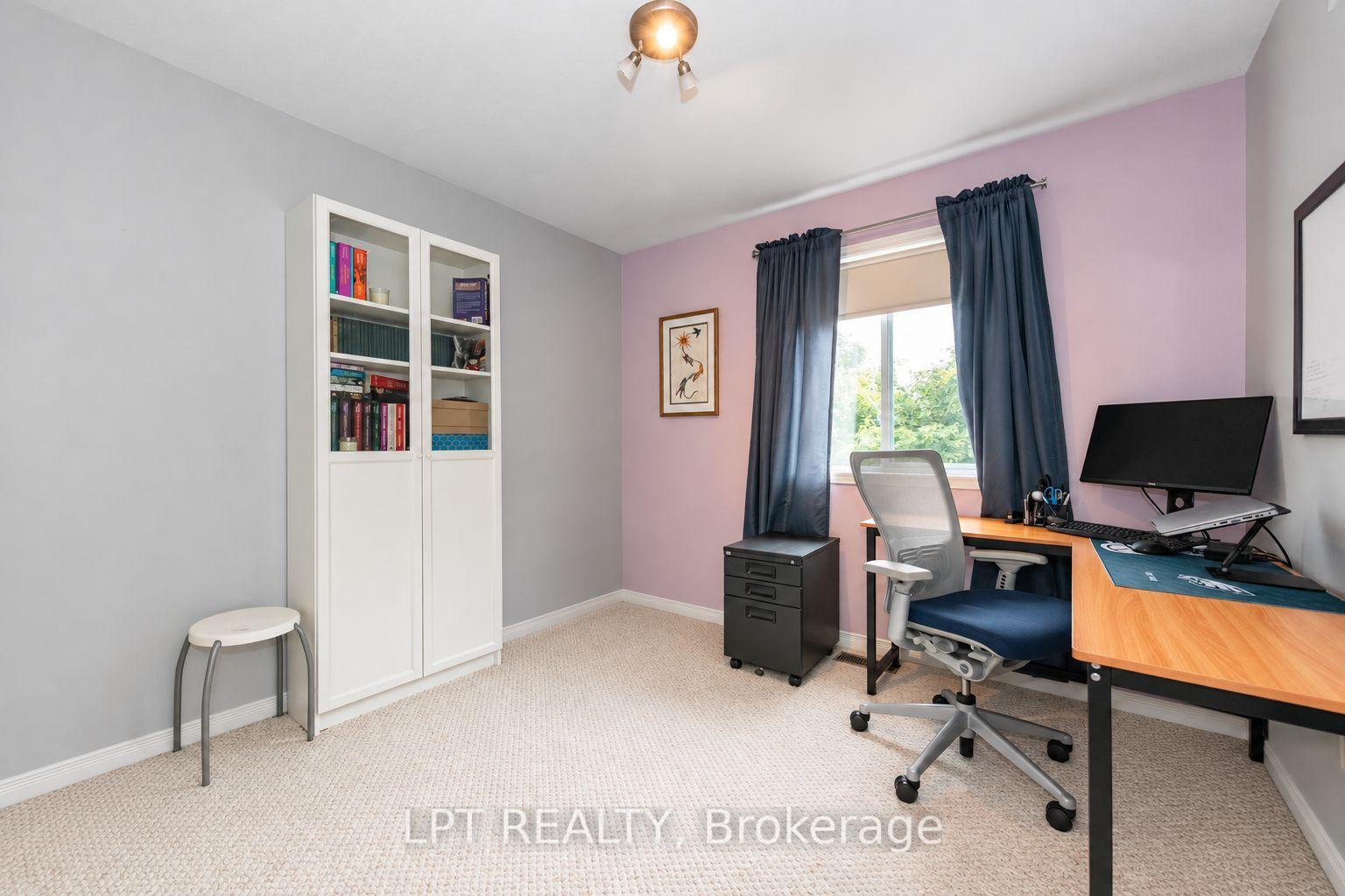 Photo 18 of 61 Tobermory Crescent, Ottawa, Kanata - Morgan's Grant/South March — HOMEH