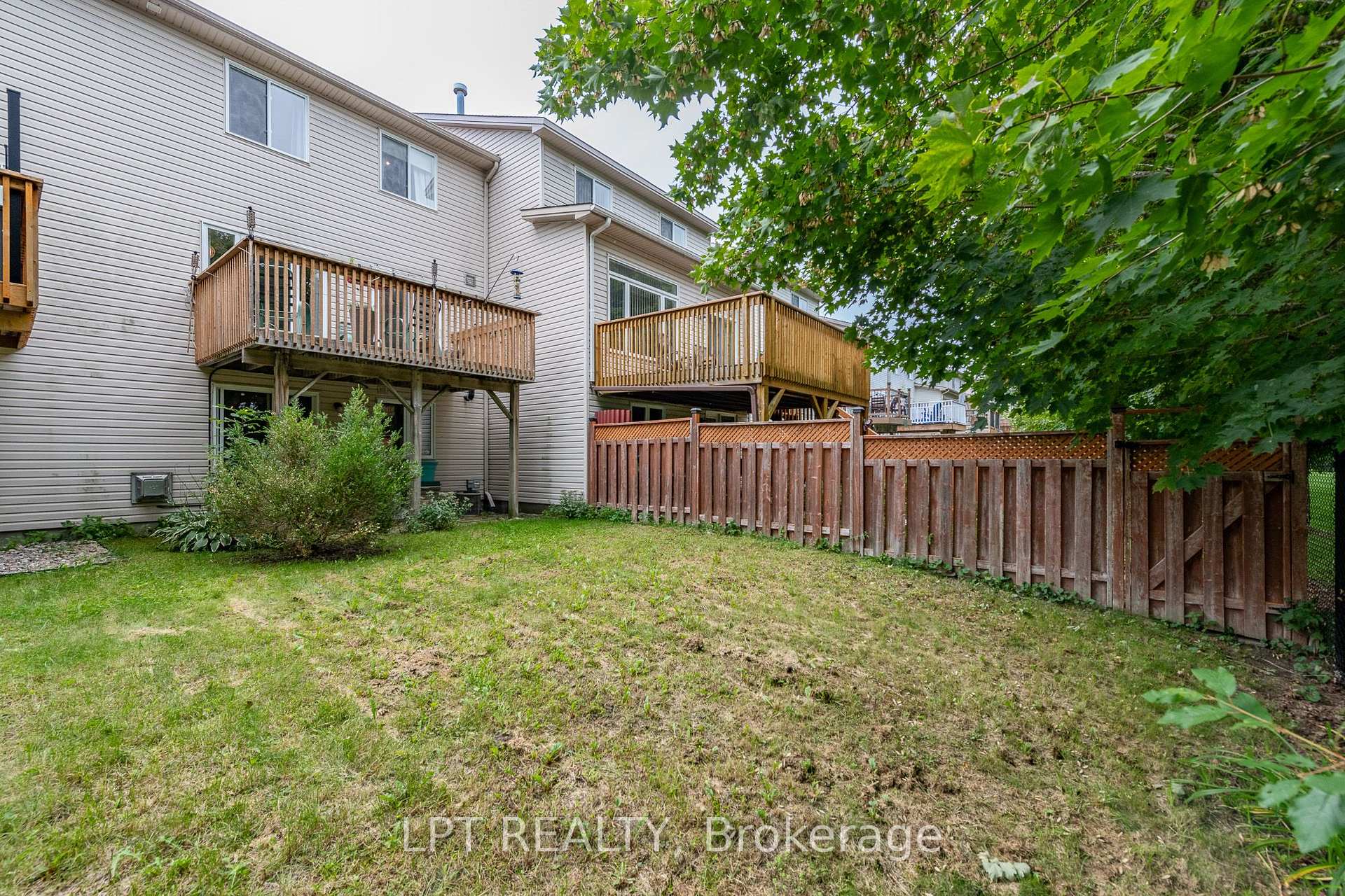 Photo 34 of 61 Tobermory Crescent, Ottawa, Kanata - Morgan's Grant/South March — HOMEH