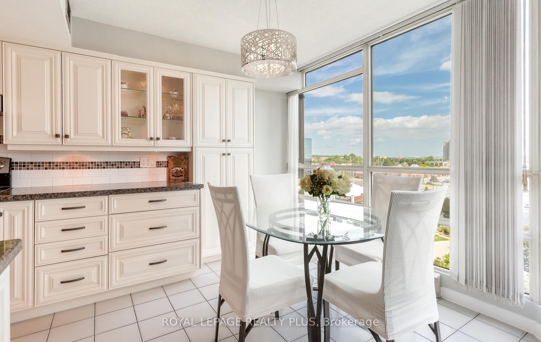 Photo 10 of Unit 1908, 45 Kingsbridge Garden Circle, Mississauga, Hurontario — HOMEH