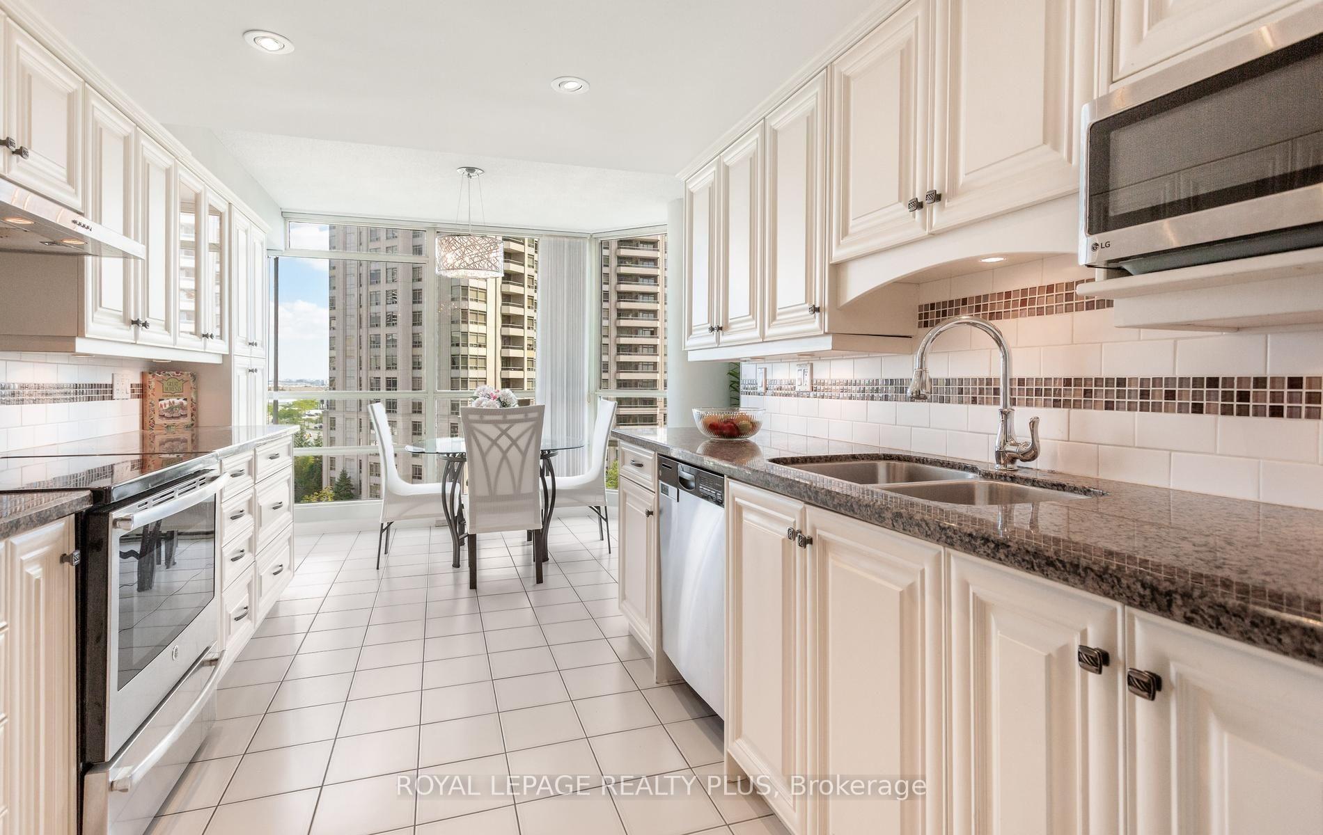 Photo 16 of Unit 1908, 45 Kingsbridge Garden Circle, Mississauga, Hurontario — HOMEH