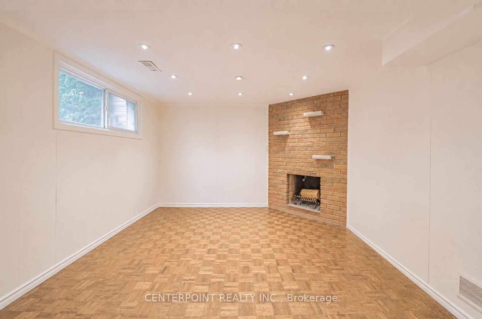 Photo 18 of 7 Elliott Avenue, Etobicoke, Kingsway South — HOMEH
