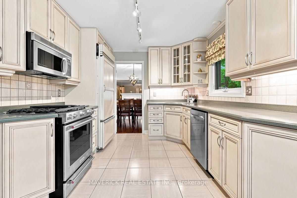Photo 10 of Unit 49, 163 Pine Valley Drive, London, South M — HOMEH