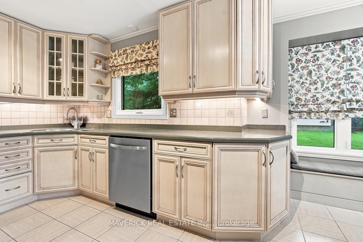 Photo 11 of Unit 49, 163 Pine Valley Drive, London, South M — HOMEH