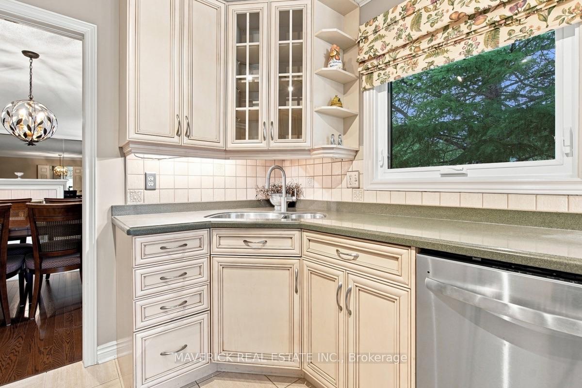 Photo 12 of Unit 49, 163 Pine Valley Drive, London, South M — HOMEH