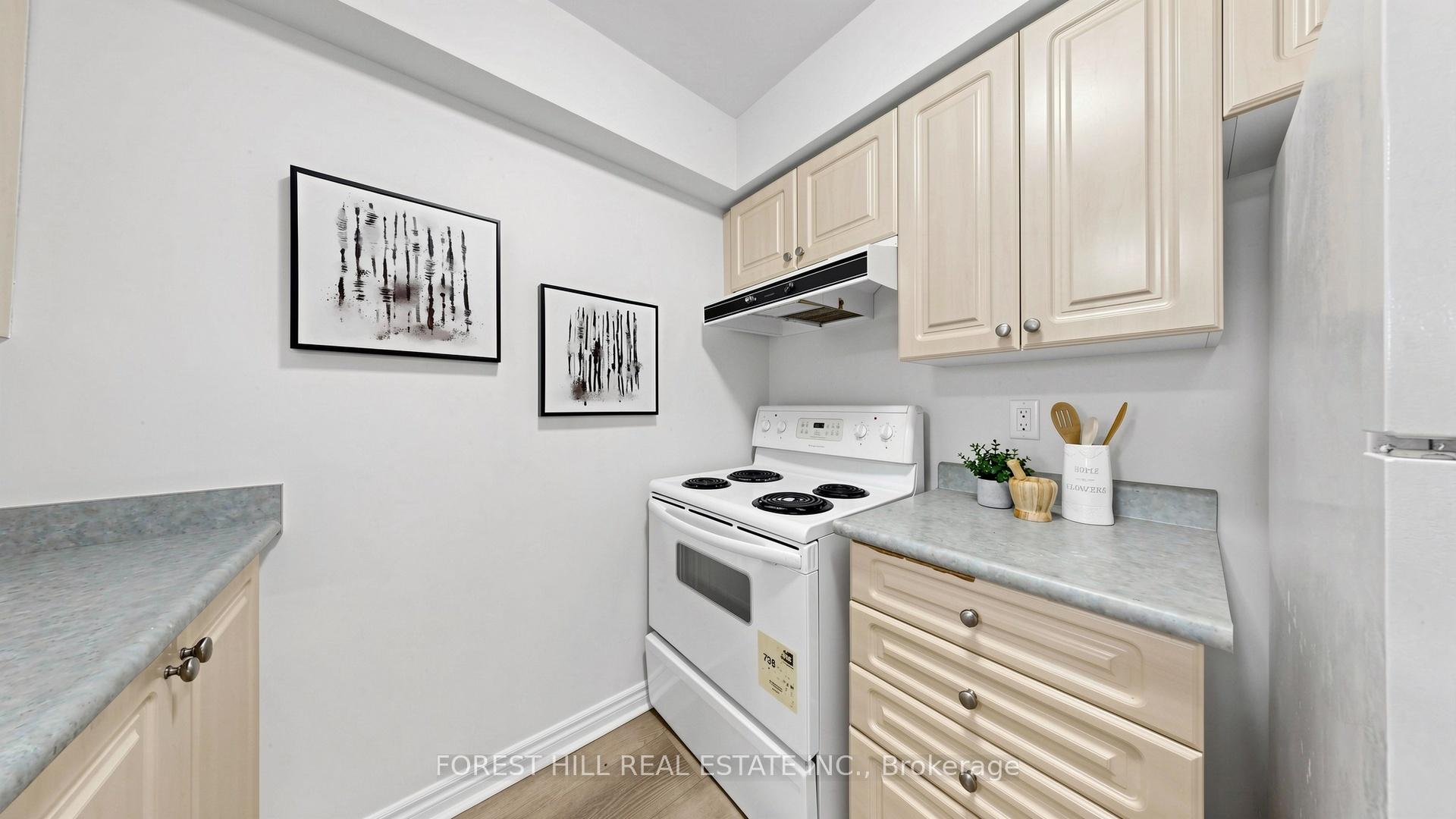 Photo 8 of Unit 703, 153 Beecroft Road, North York, Lansing-Westgate — HOMEH