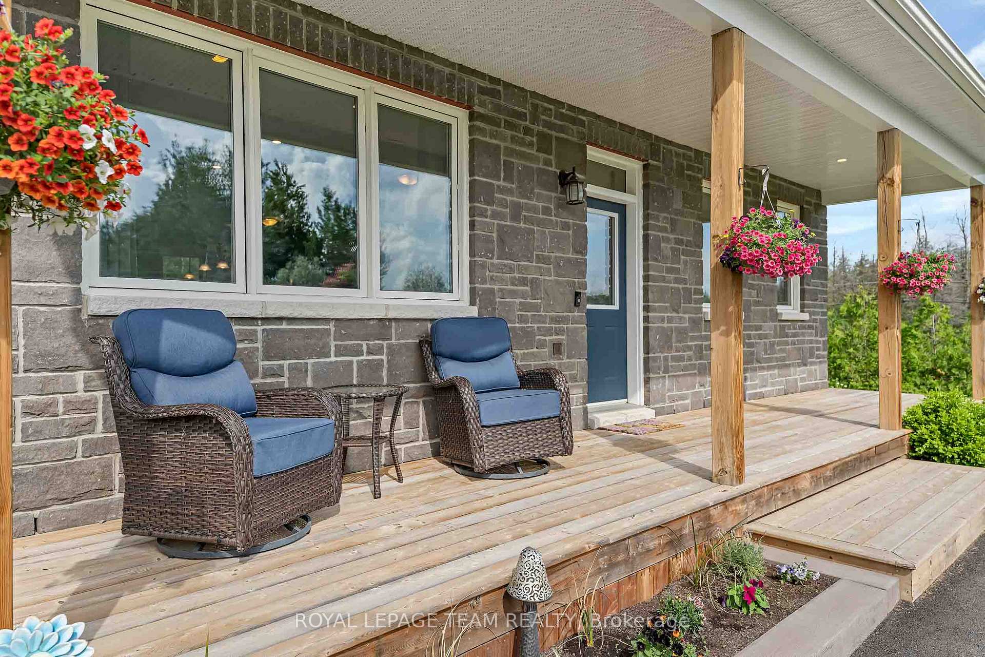 Photo 3 of 101 Stirling Crescent, North Grenville, North Grenville Twp (Kemptville East) — HOMEH