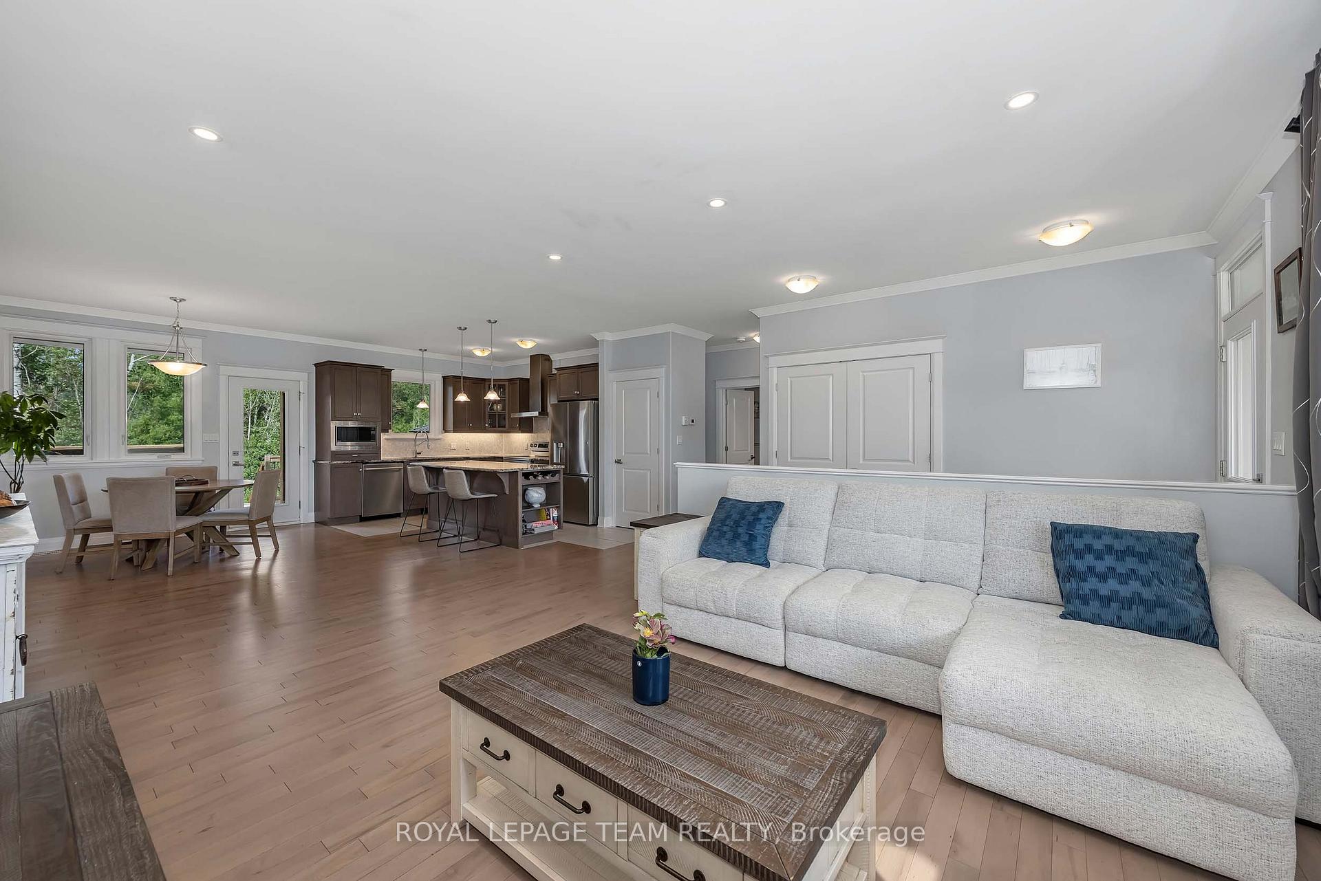 Photo 7 of 101 Stirling Crescent, North Grenville, North Grenville Twp (Kemptville East) — HOMEH