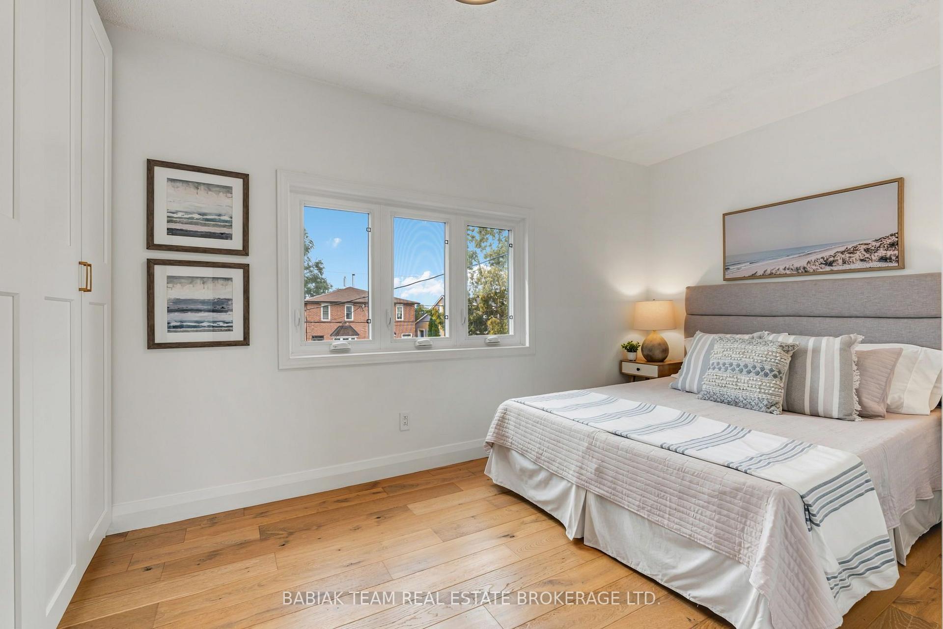 Photo 18 of 57 Avon Avenue, Toronto, Rockcliffe-Smythe — HOMEH