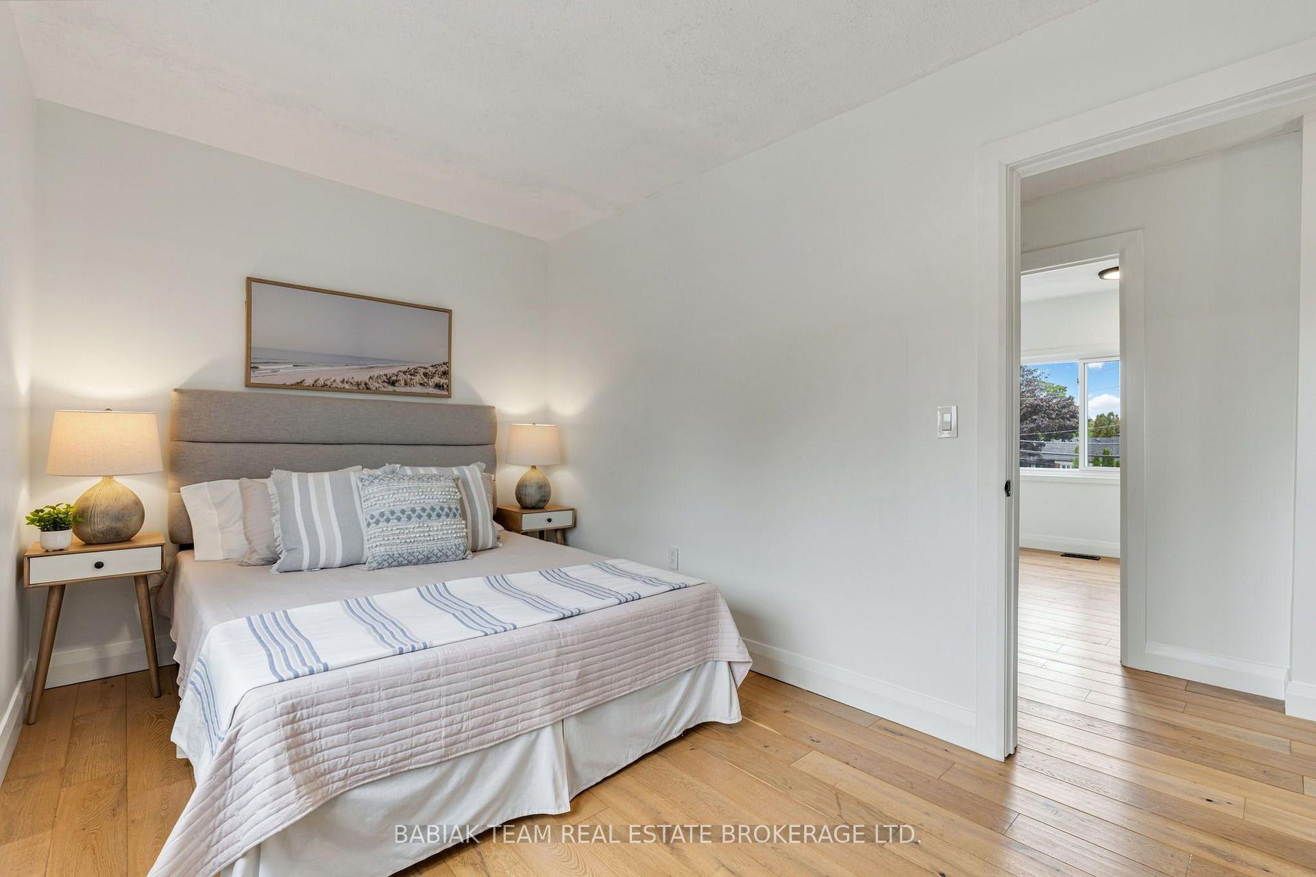 Photo 19 of 57 Avon Avenue, Toronto, Rockcliffe-Smythe — HOMEH
