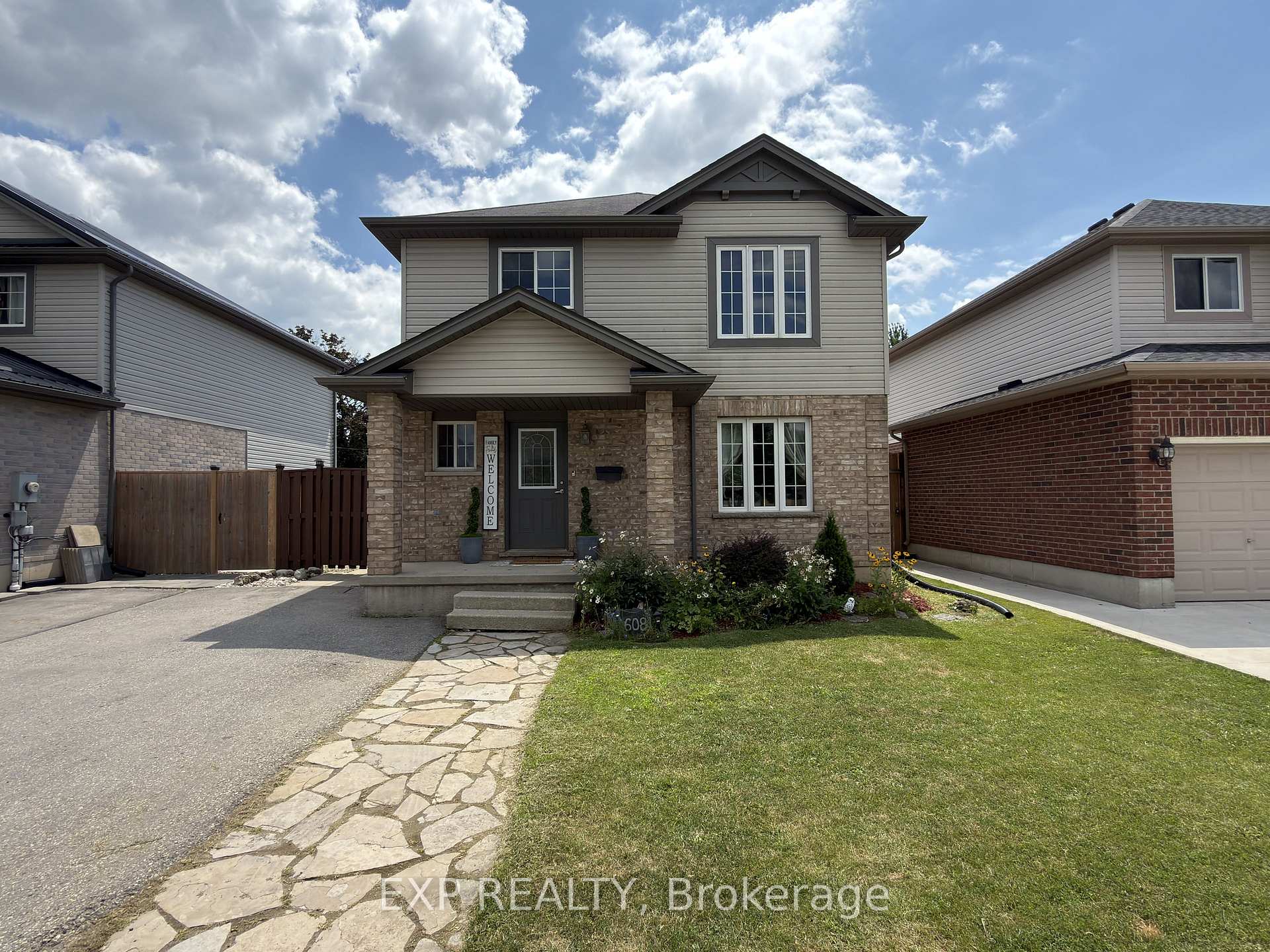 Photo 2 of 608 Highview Drive, St. Thomas — HOMEH