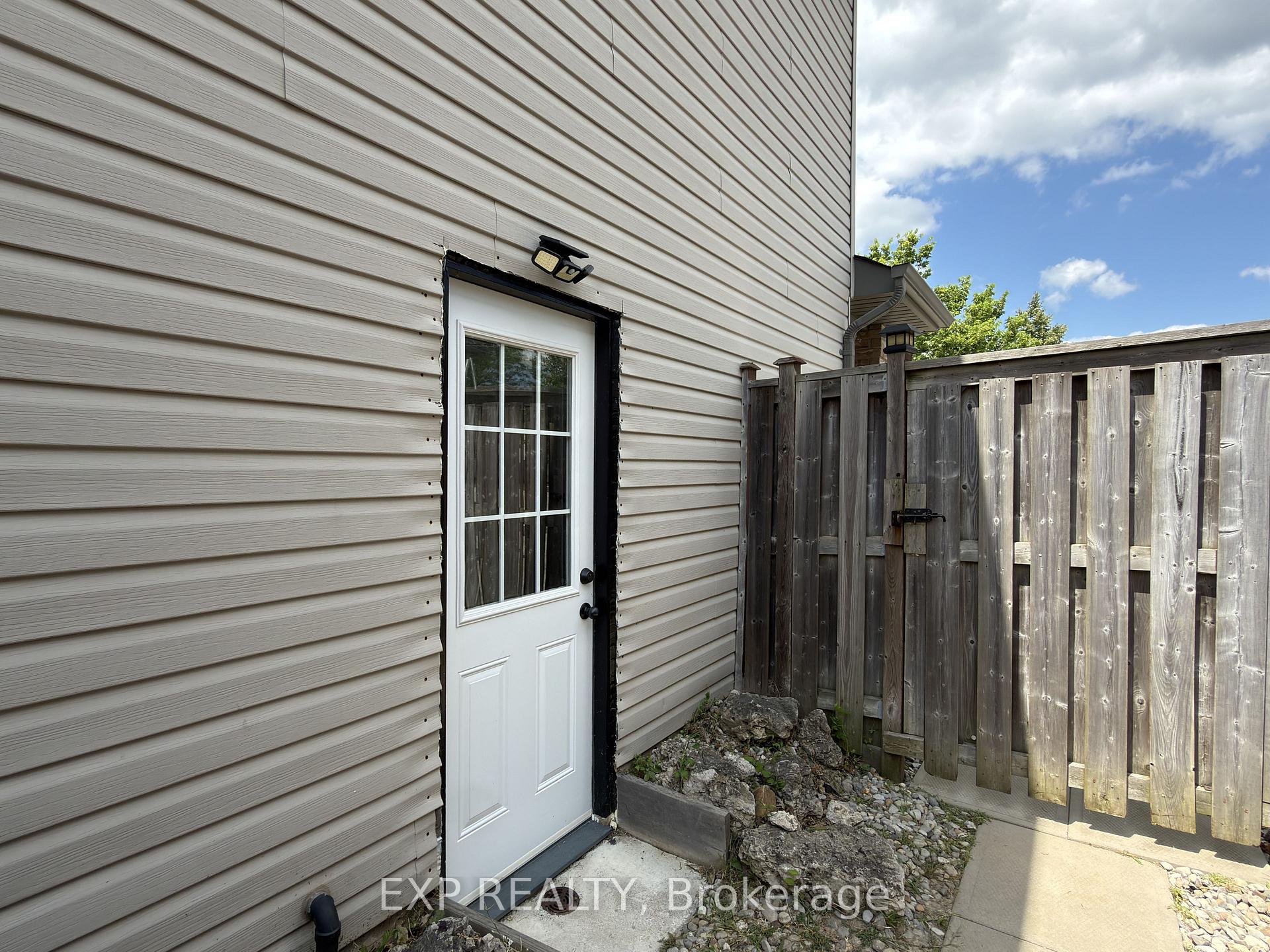 Photo 5 of 608 Highview Drive, St. Thomas — HOMEH