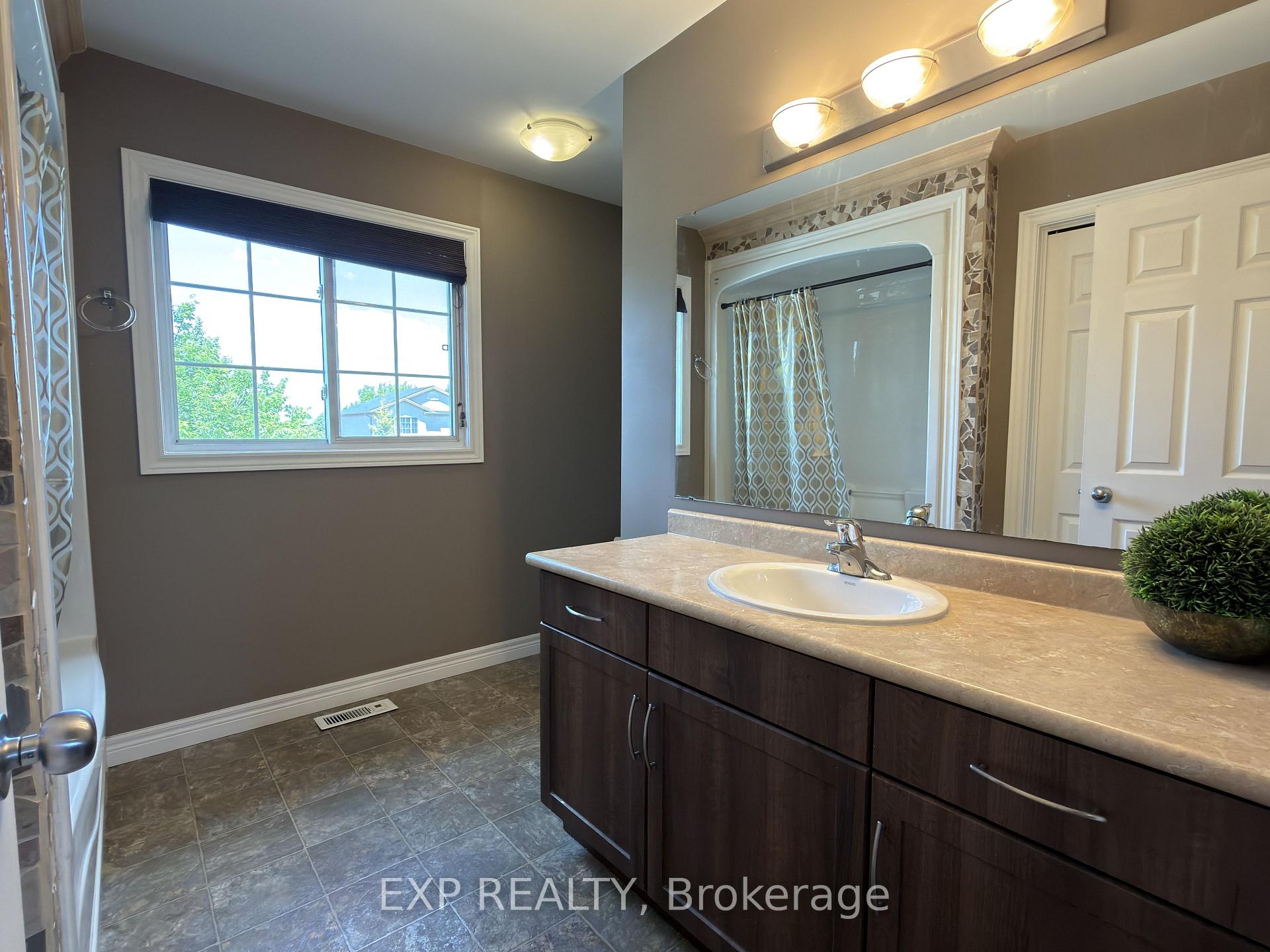 Photo 25 of 608 Highview Drive, St. Thomas — HOMEH