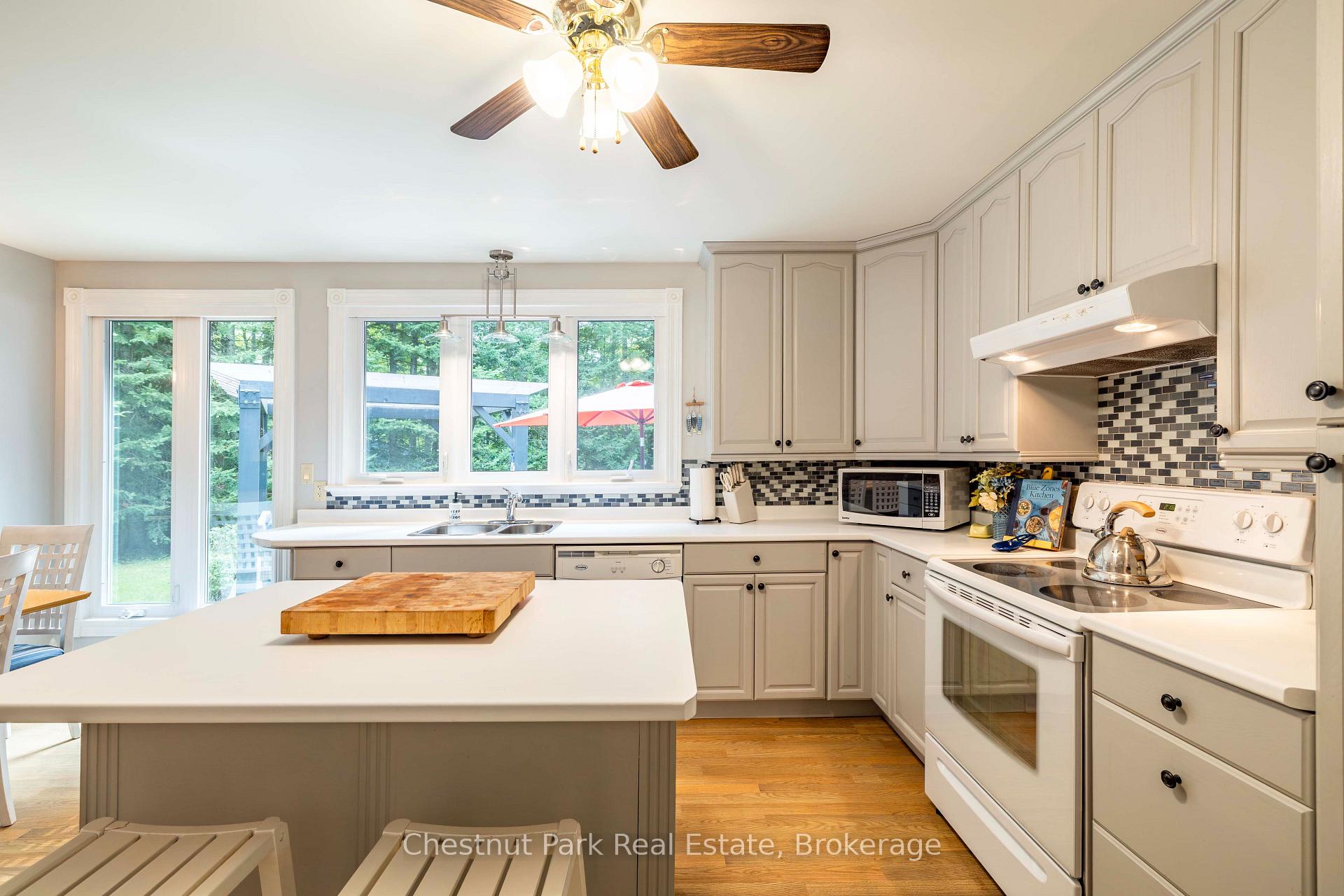 Photo 16 of 622454 Sideroad 7, Chatsworth — HOMEH