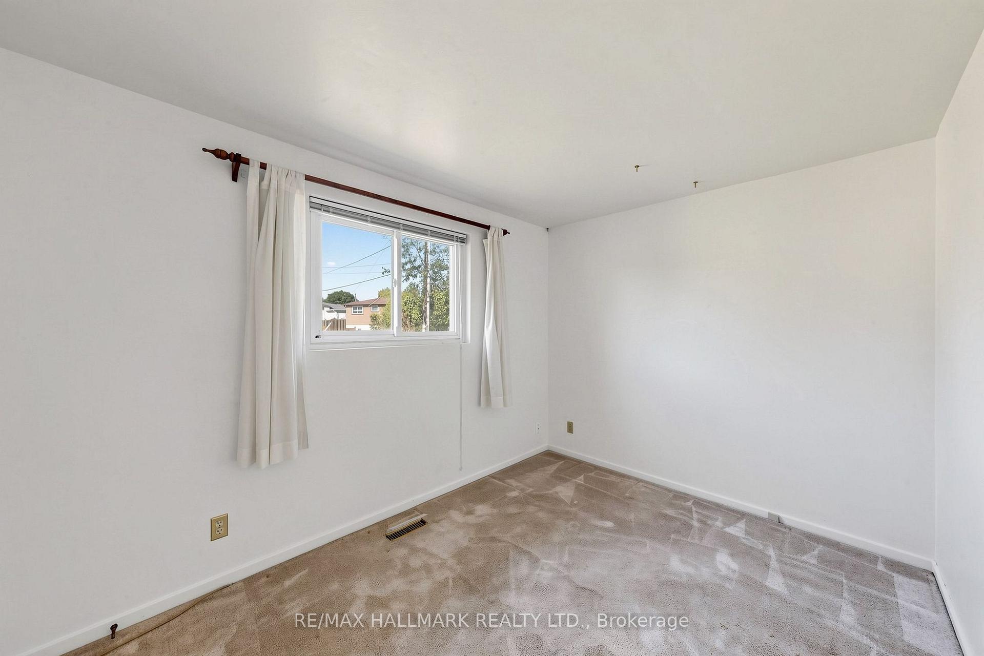 Photo 20 of 44 Bryant Road, Ajax, South East — HOMEH